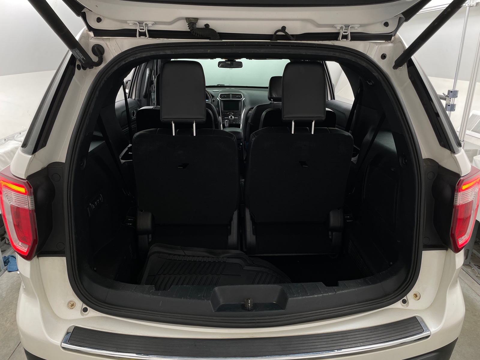 Thumbnail: 2018 Ford Explorer - 6