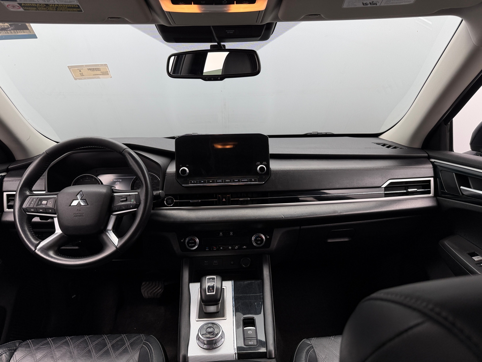 Thumbnail: 2022 Mitsubishi Outlander - 2