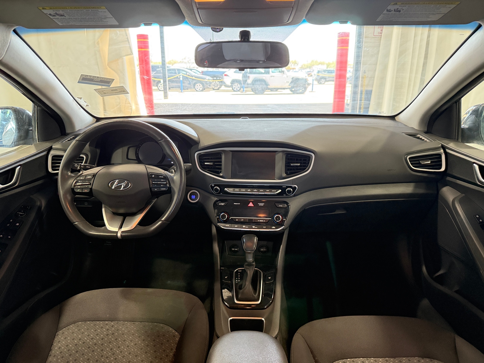 Thumbnail: 2018 Hyundai Ioniq - 3