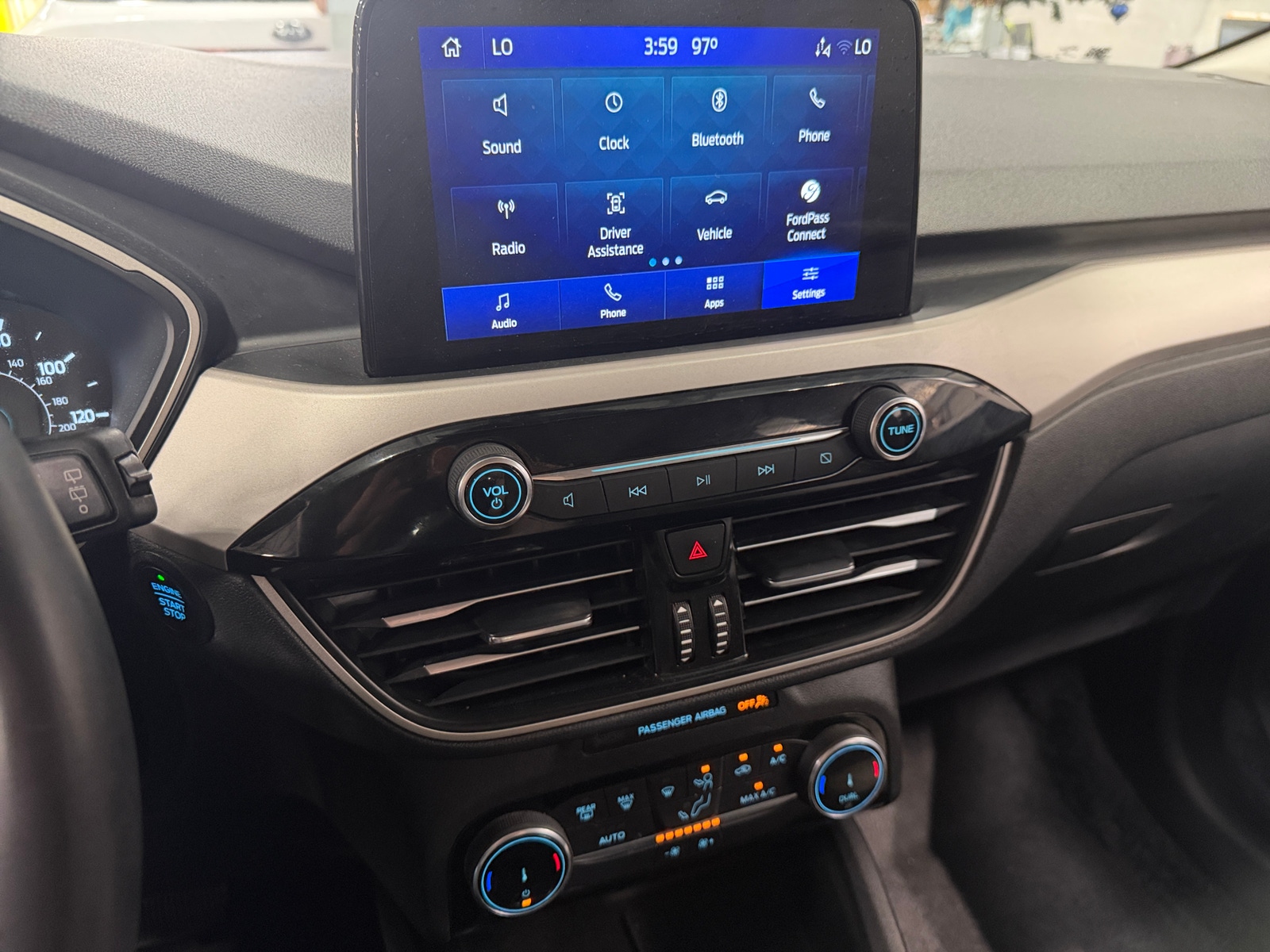 Thumbnail: 2022 Ford Escape - 4
