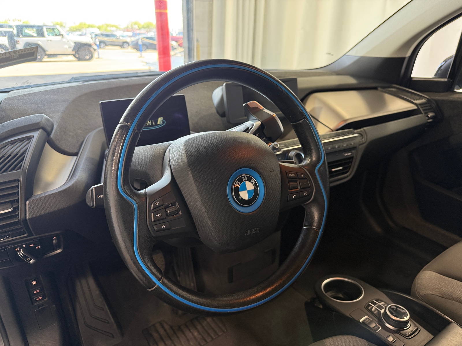 Thumbnail: 2017 BMW i3 - 3