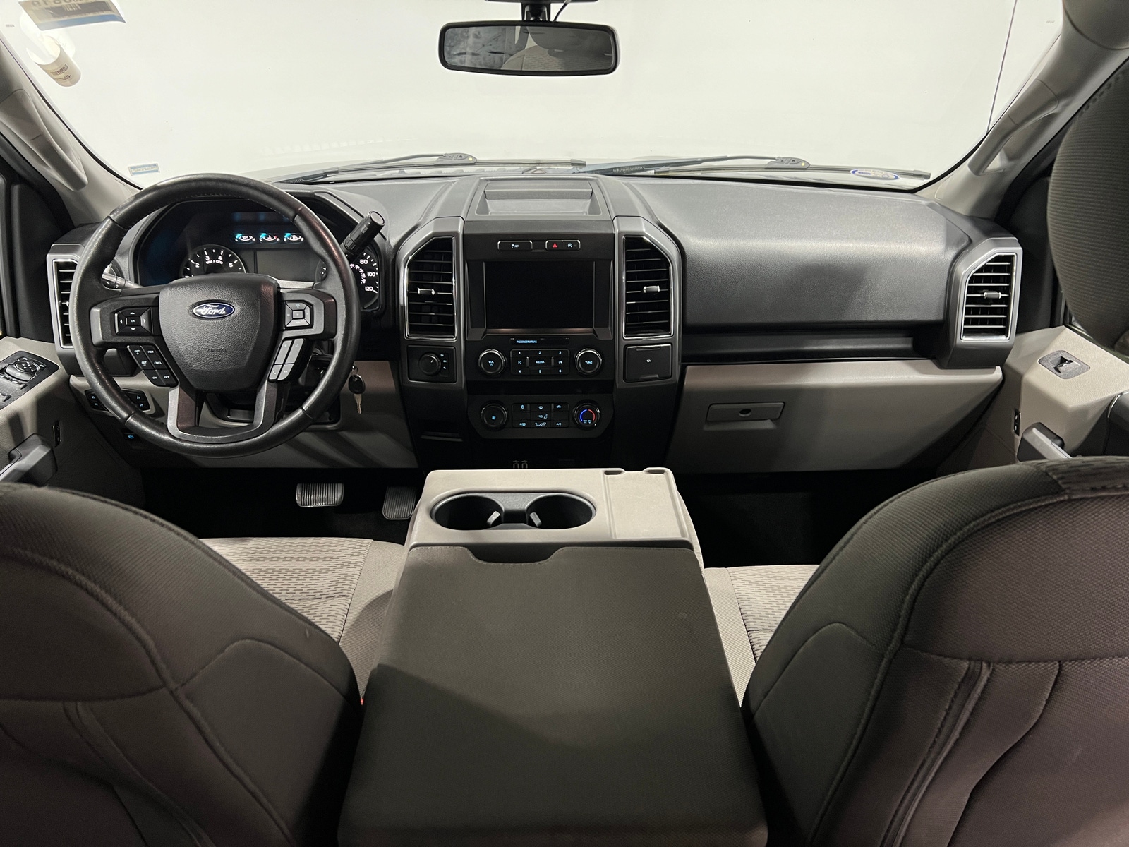 Thumbnail: 2019 Ford Econoline - 3
