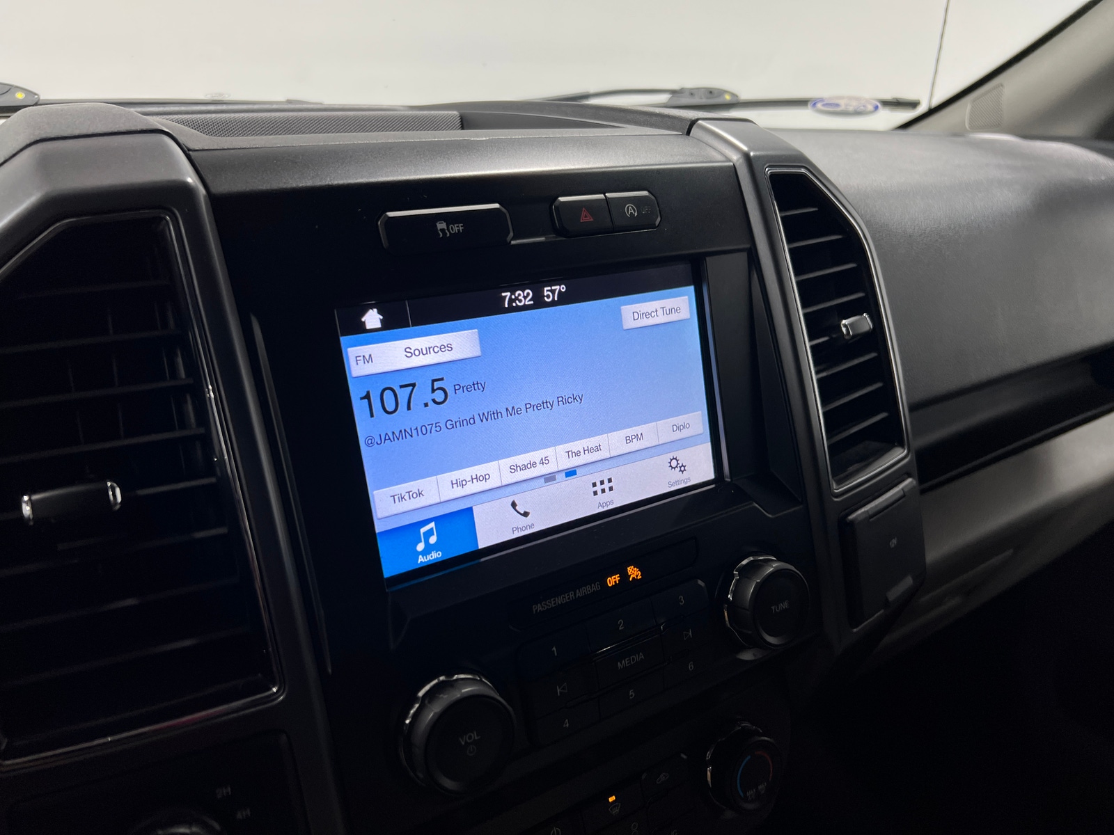Thumbnail: 2019 Ford Econoline - 4
