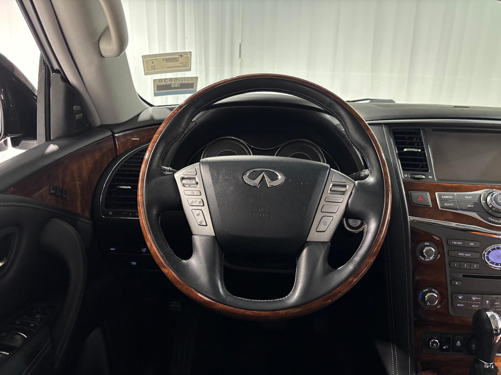 Thumbnail: 2017 INFINITI QX80 - 4