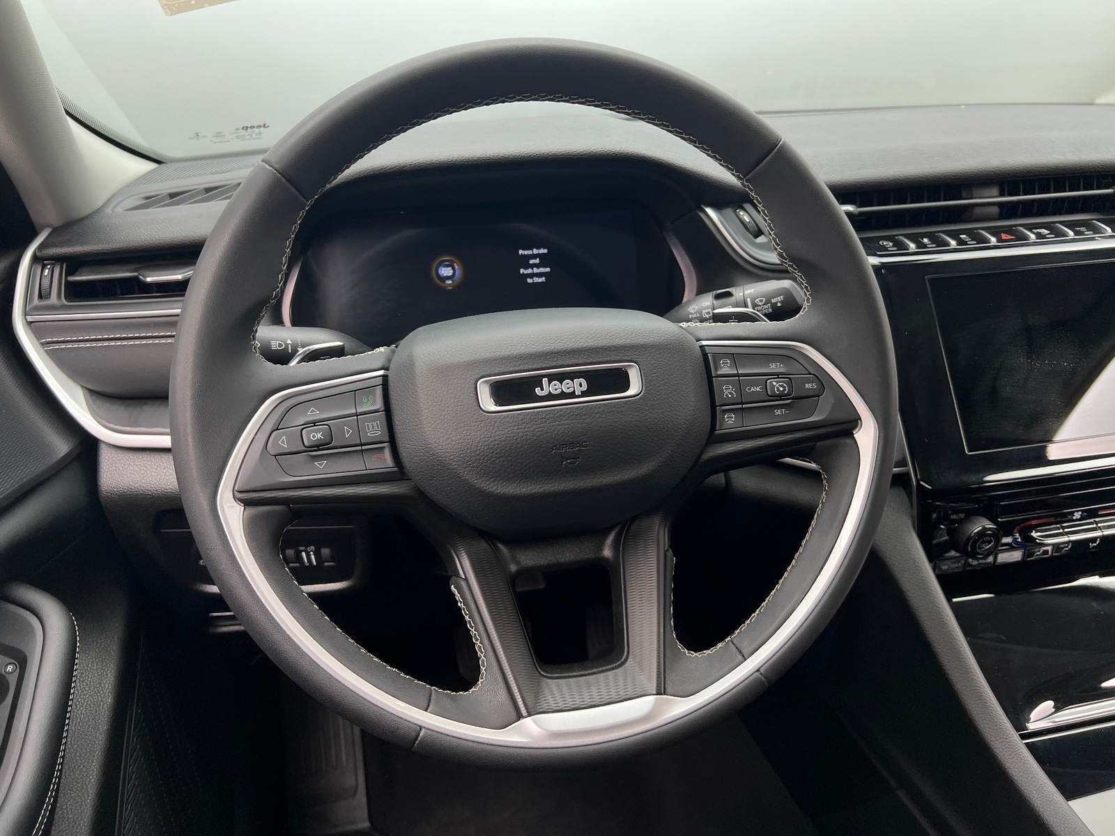 Thumbnail: 2023 Jeep Grand Cherokee L - 5