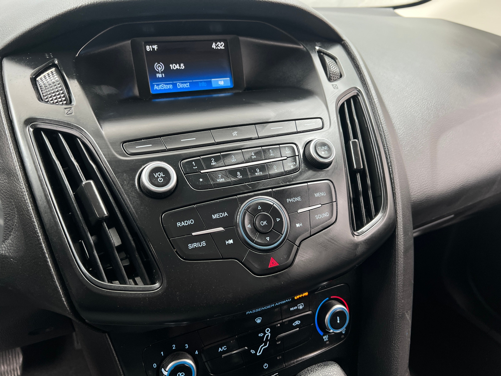 Thumbnail: 2018 Ford Focus - 4