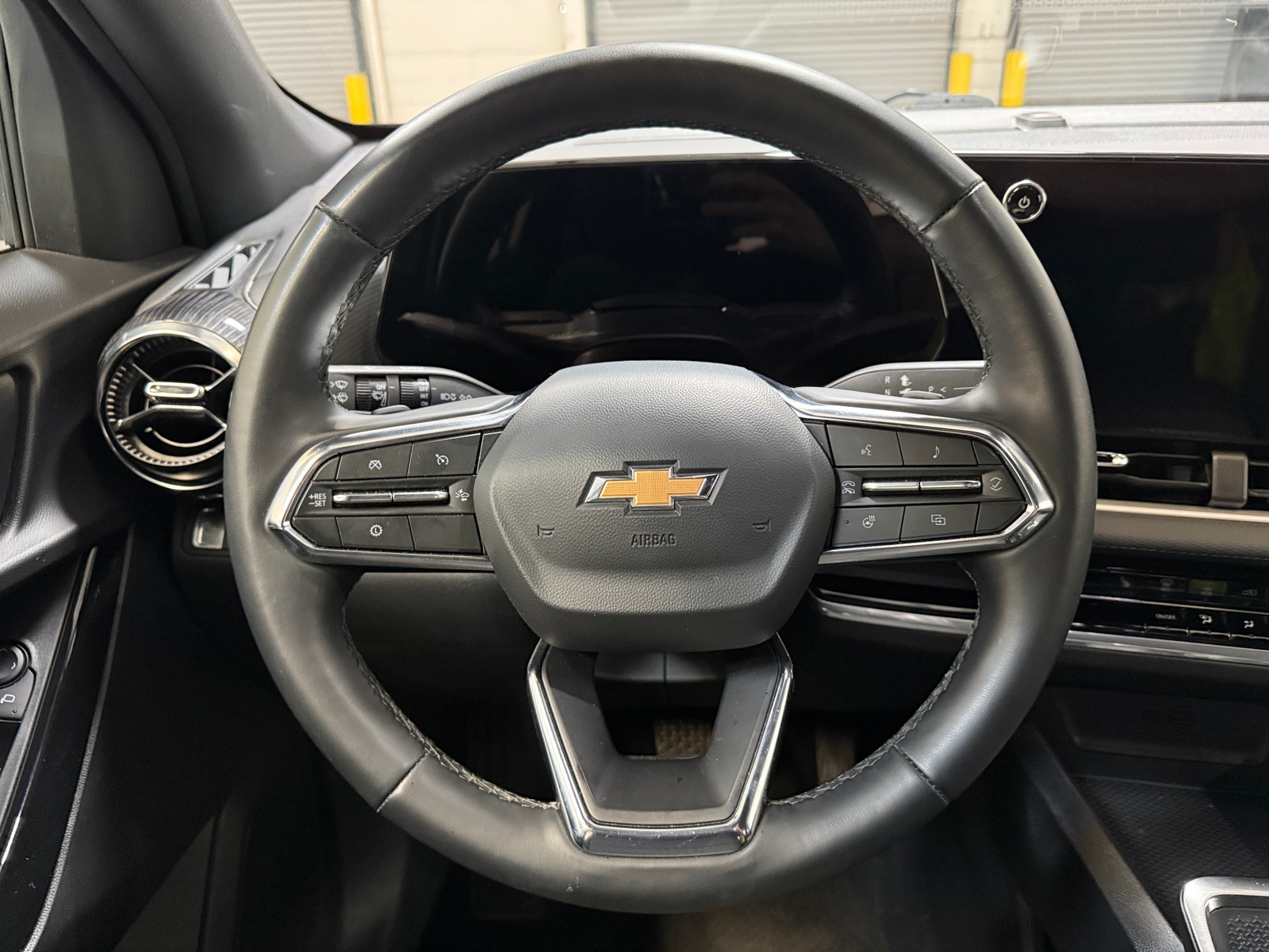 Thumbnail: 2025 Chevrolet Equinox - 5