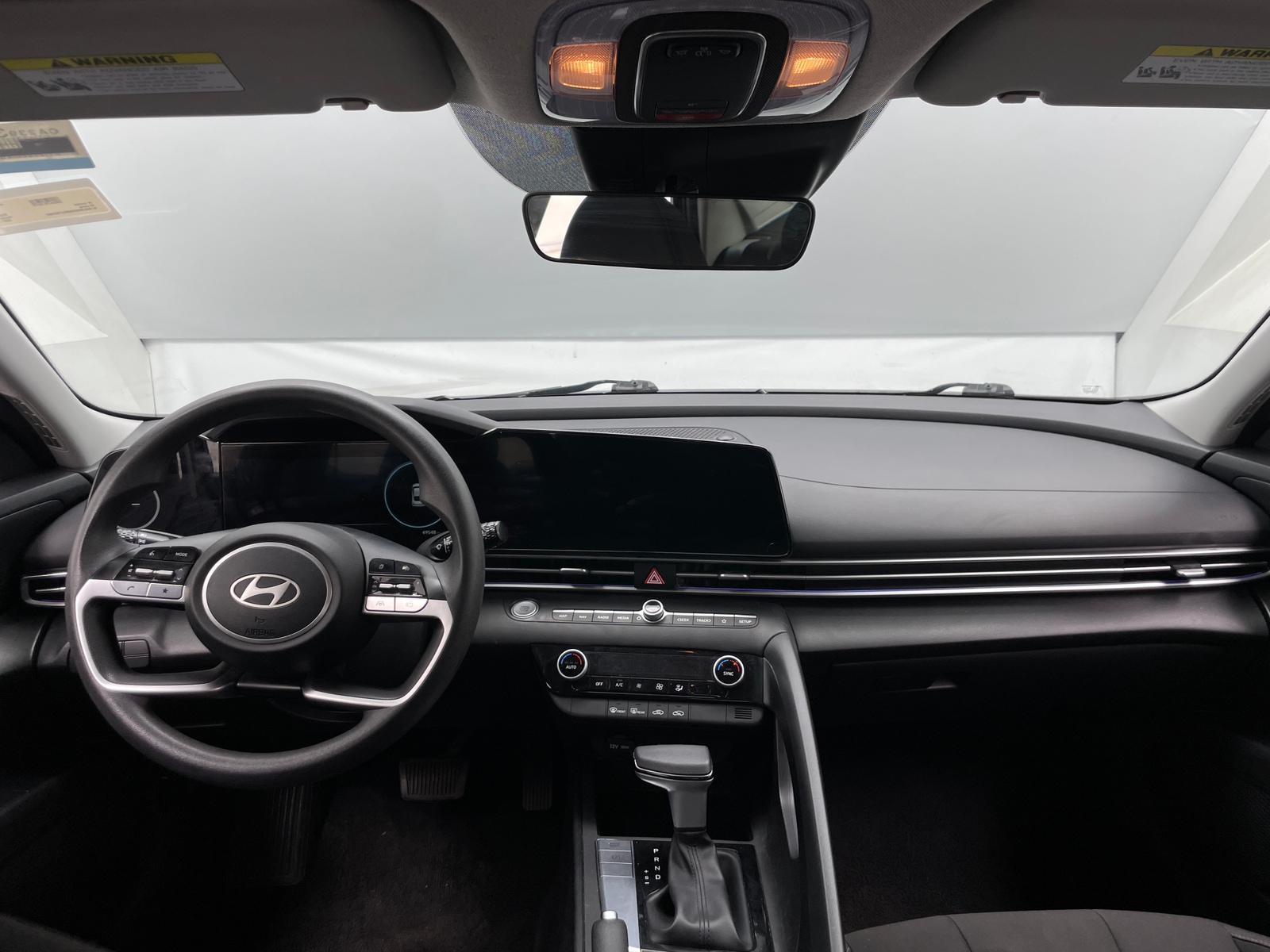 Thumbnail: 2024 Hyundai Elantra - 3