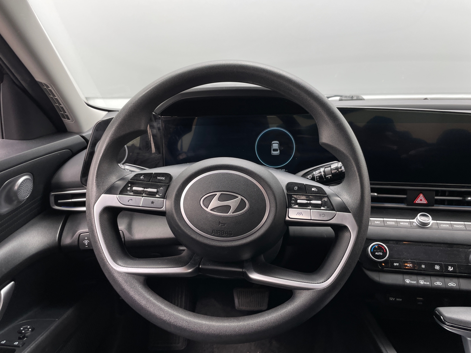 Thumbnail: 2024 Hyundai Elantra - 5