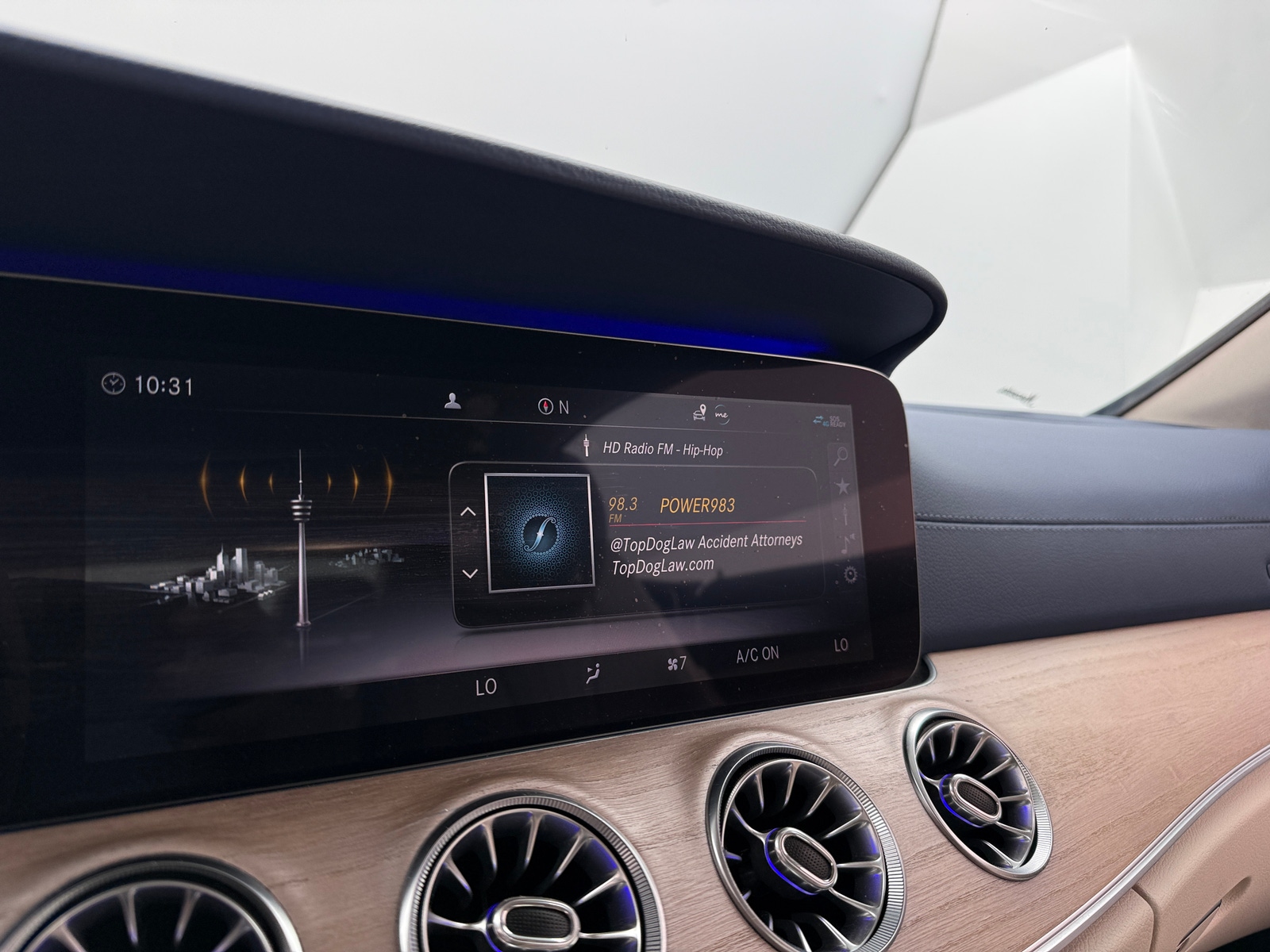 Thumbnail: 2019 Mercedes-Benz E-Class - 3
