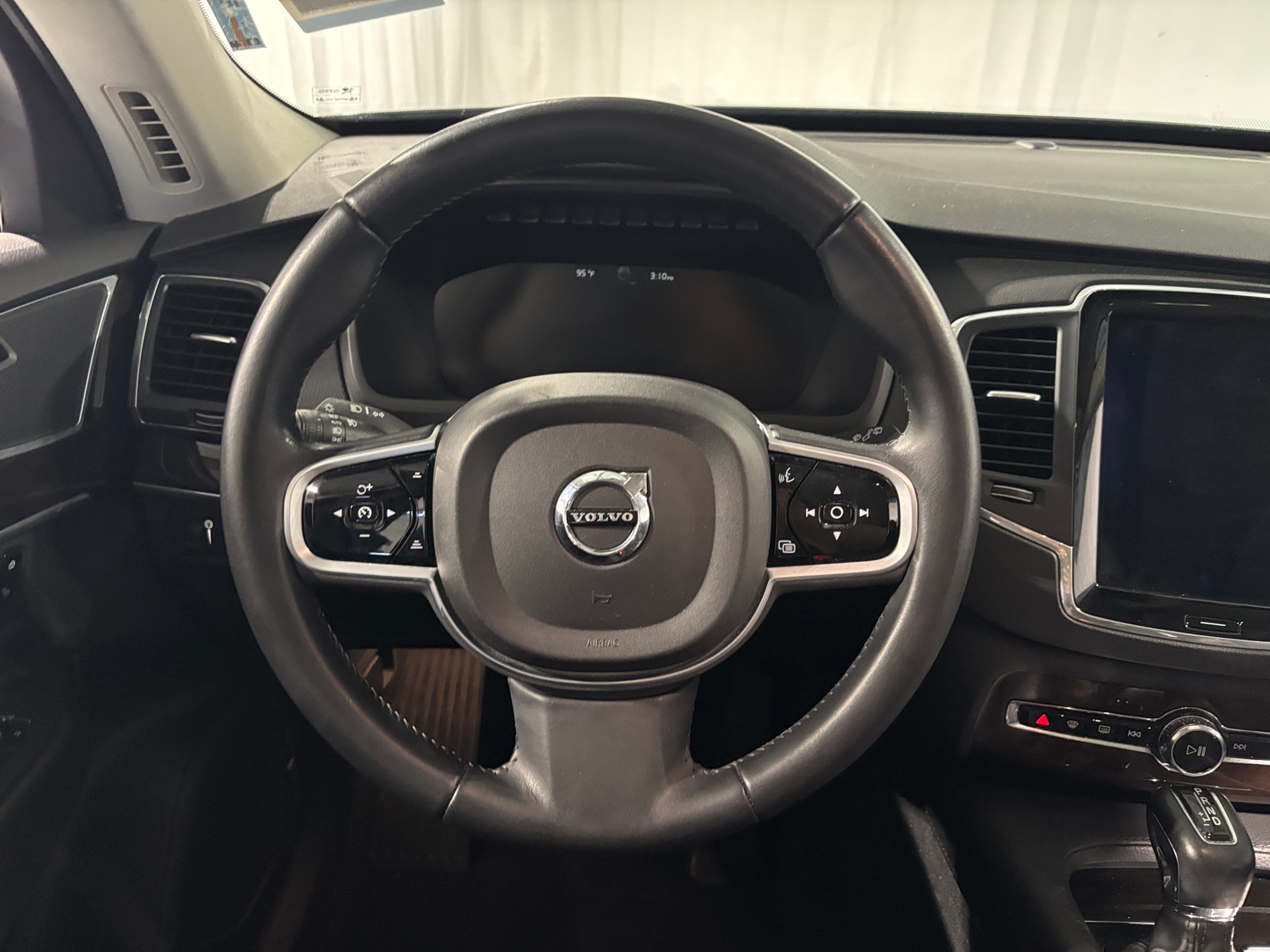 Thumbnail: 2019 Volvo XC90 - 4