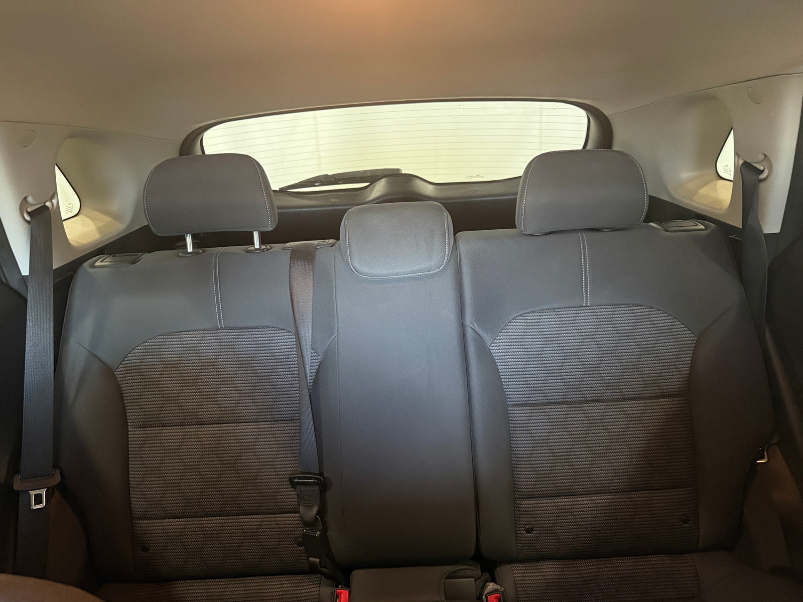 Thumbnail: 2020 Kia Niro - 6