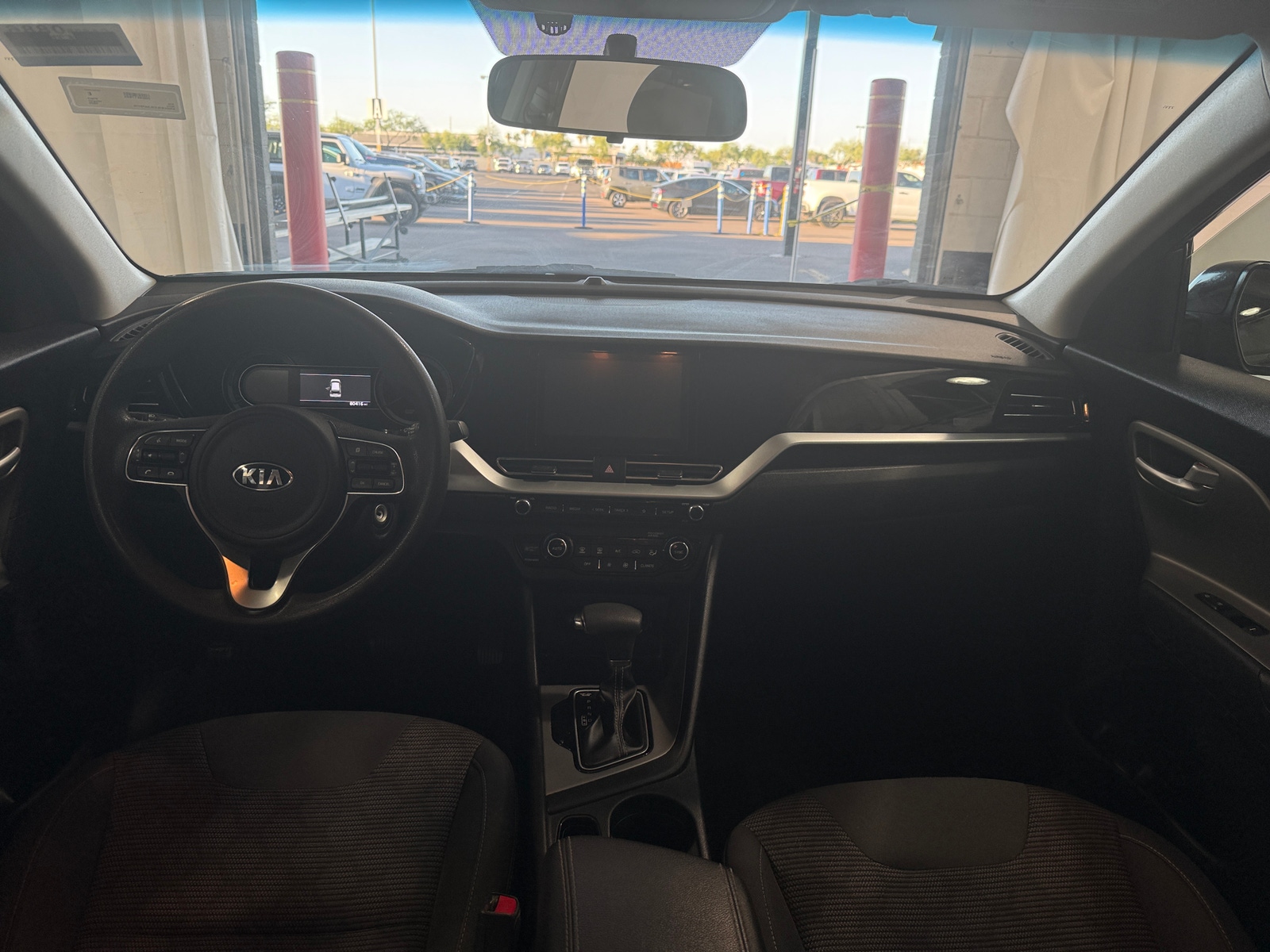 Thumbnail: 2020 Kia Niro - 3