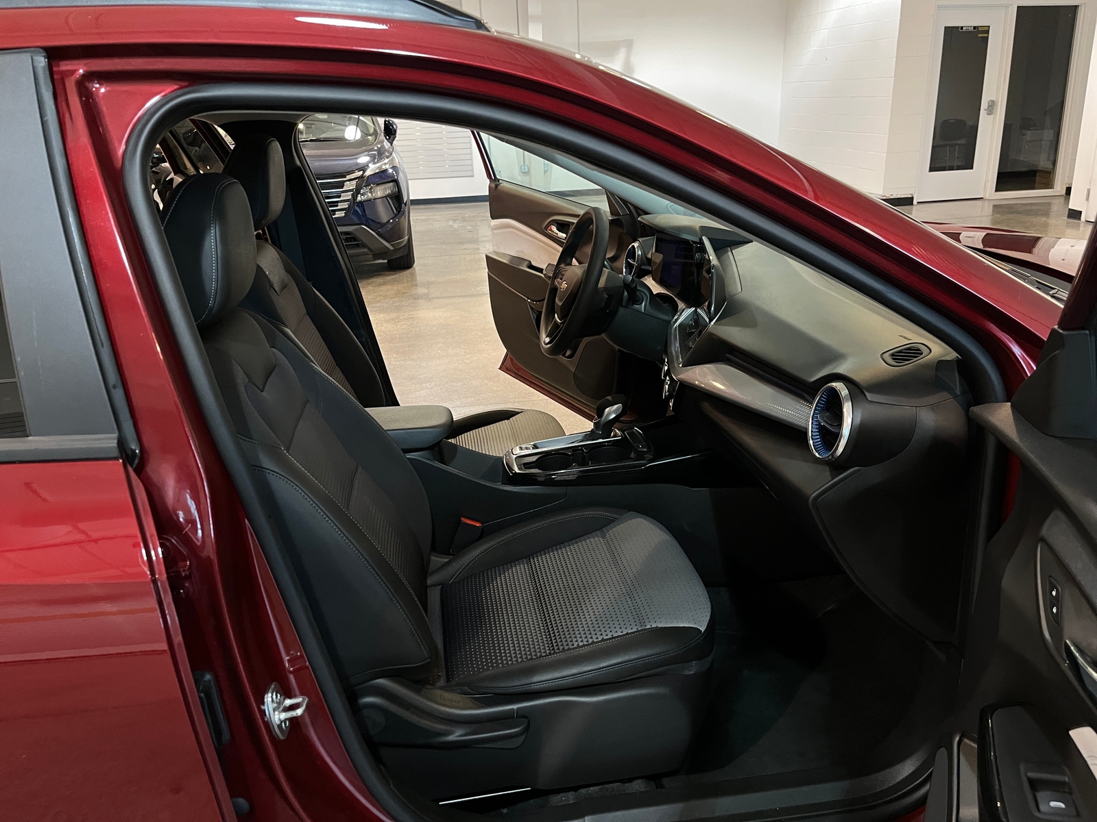 Thumbnail: 2025 Chevrolet Trax - 2