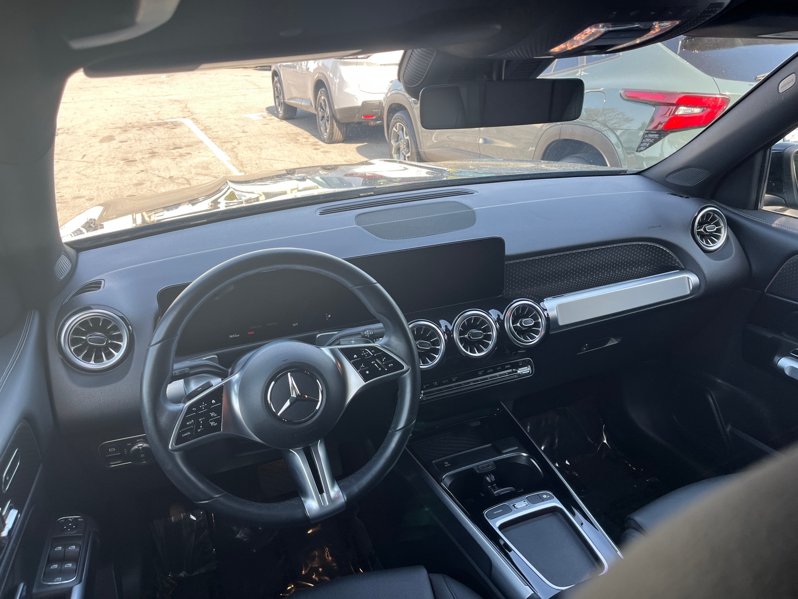 Thumbnail: 2025 Mercedes-Benz GLB - 3