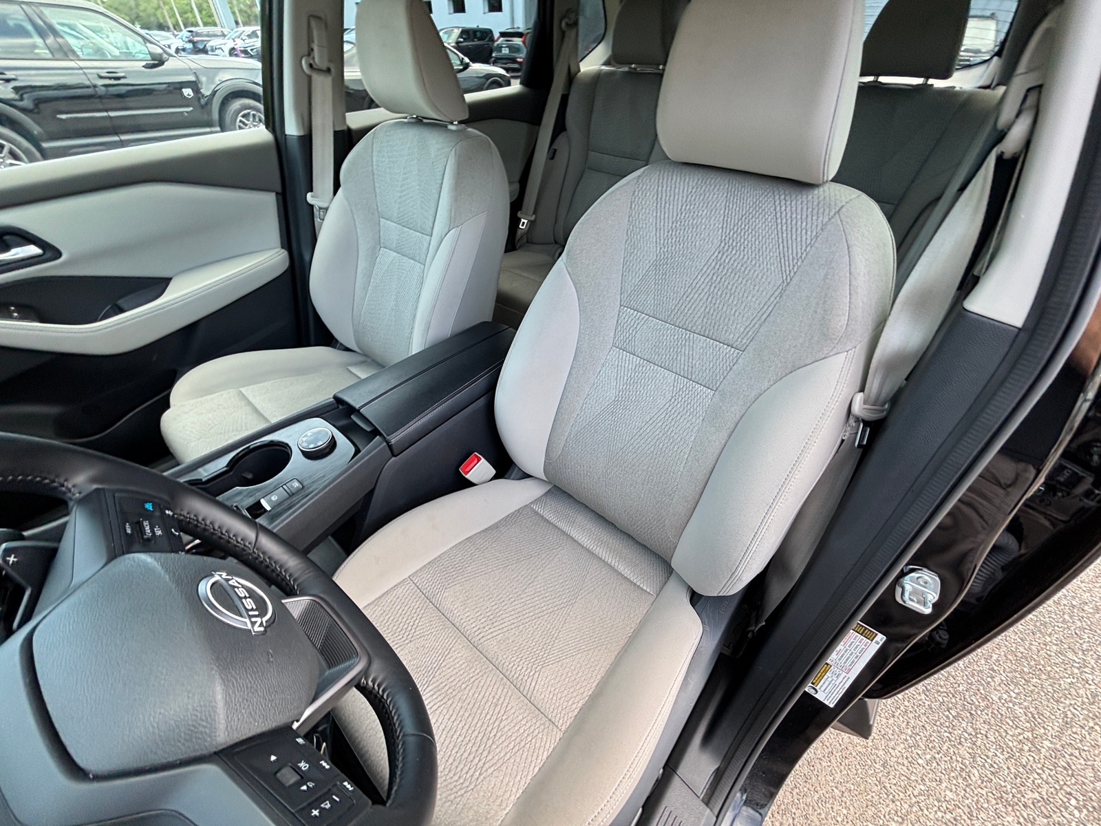 Thumbnail: 2025 Nissan Rogue - 2