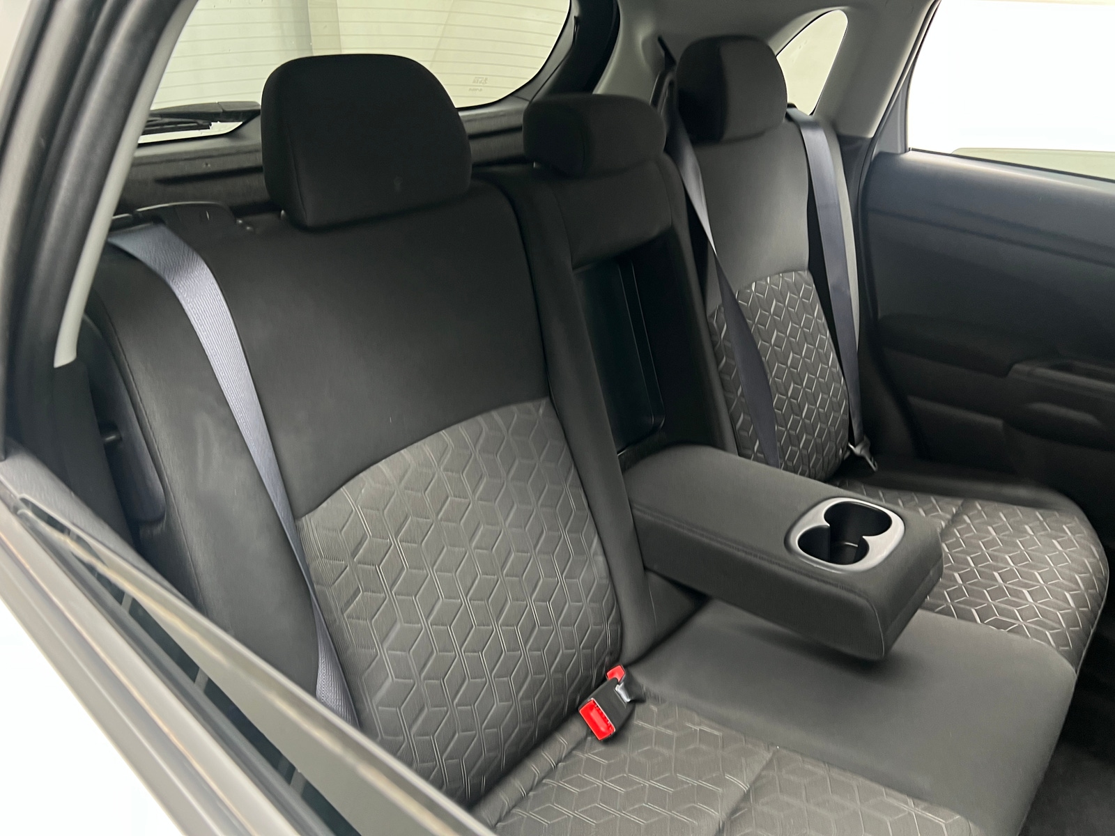 Thumbnail: 2023 Mitsubishi Outlander Sport - 6