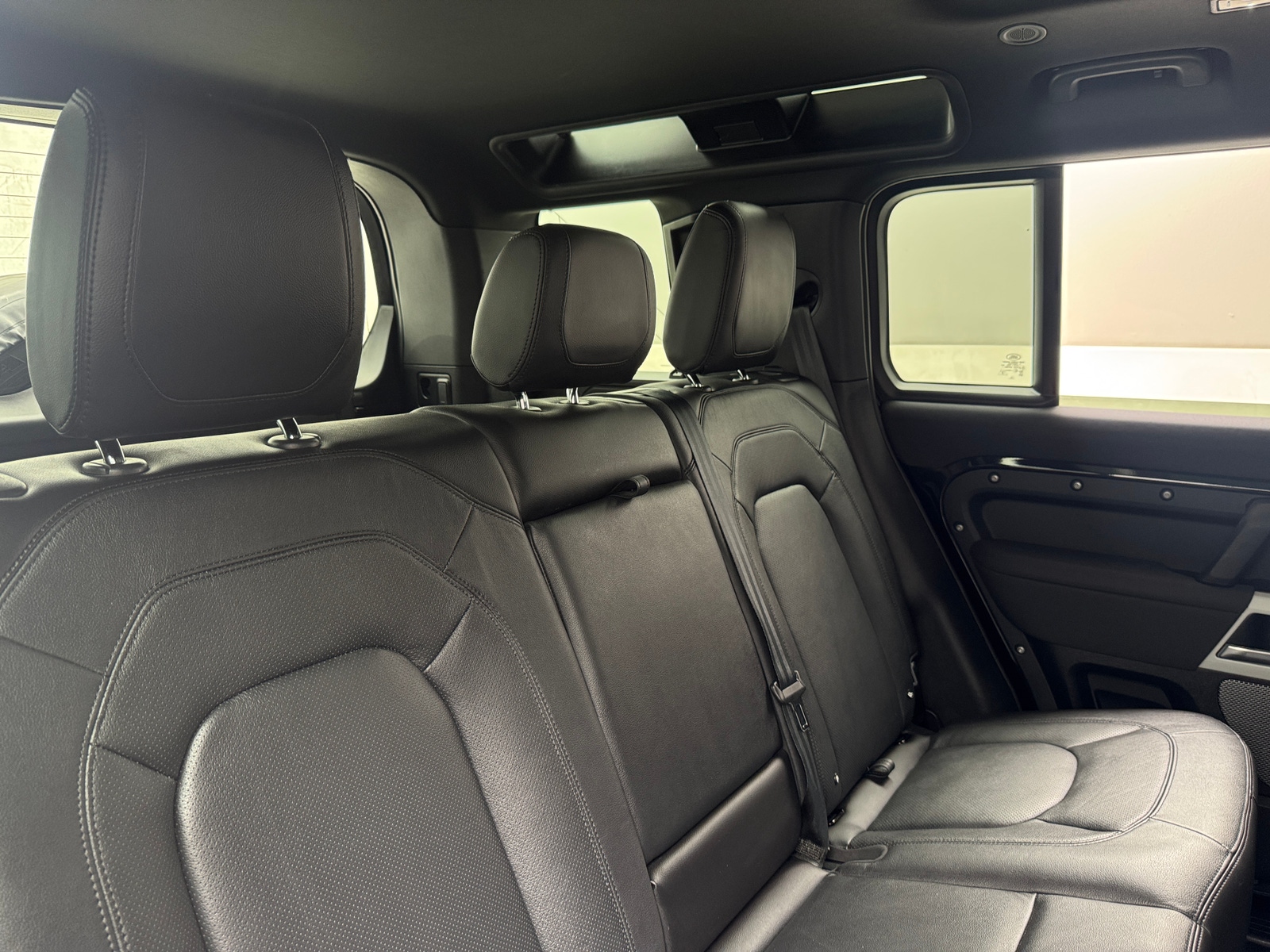 Thumbnail: 2023 Land Rover Defender - 5