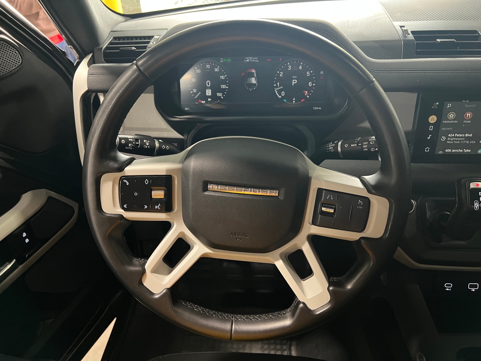 Thumbnail: 2023 Land Rover Defender - 4