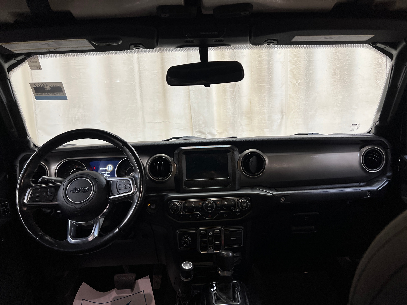 Thumbnail: 2020 Jeep Gladiator - 3
