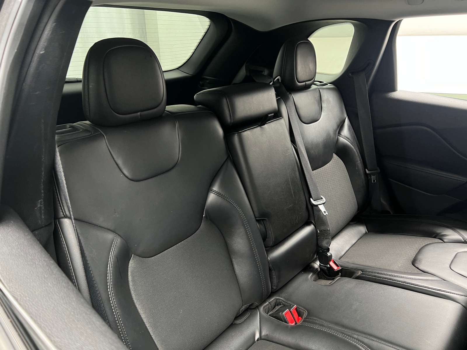 Thumbnail: 2020 Jeep Cherokee - 6