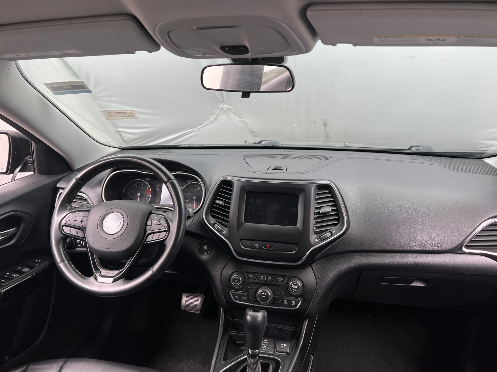 Thumbnail: 2020 Jeep Cherokee - 3