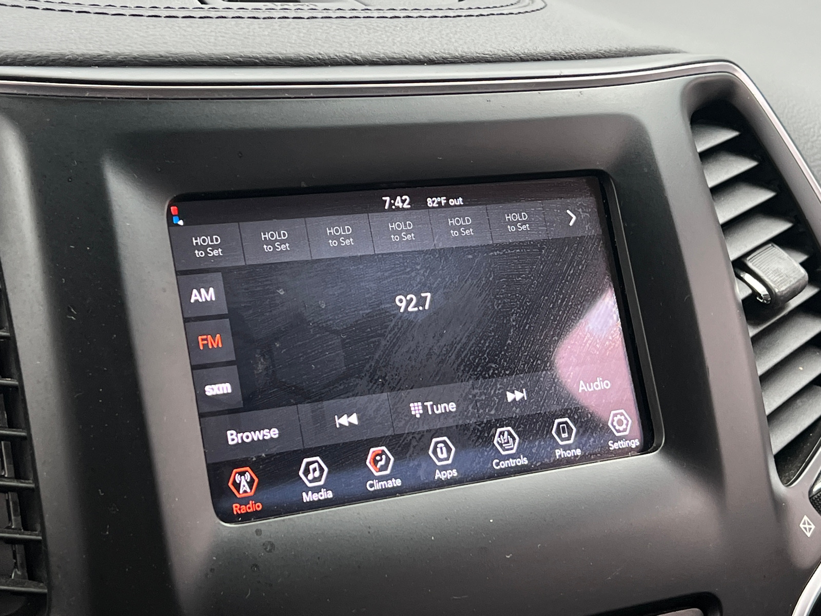 Thumbnail: 2020 Jeep Cherokee - 4