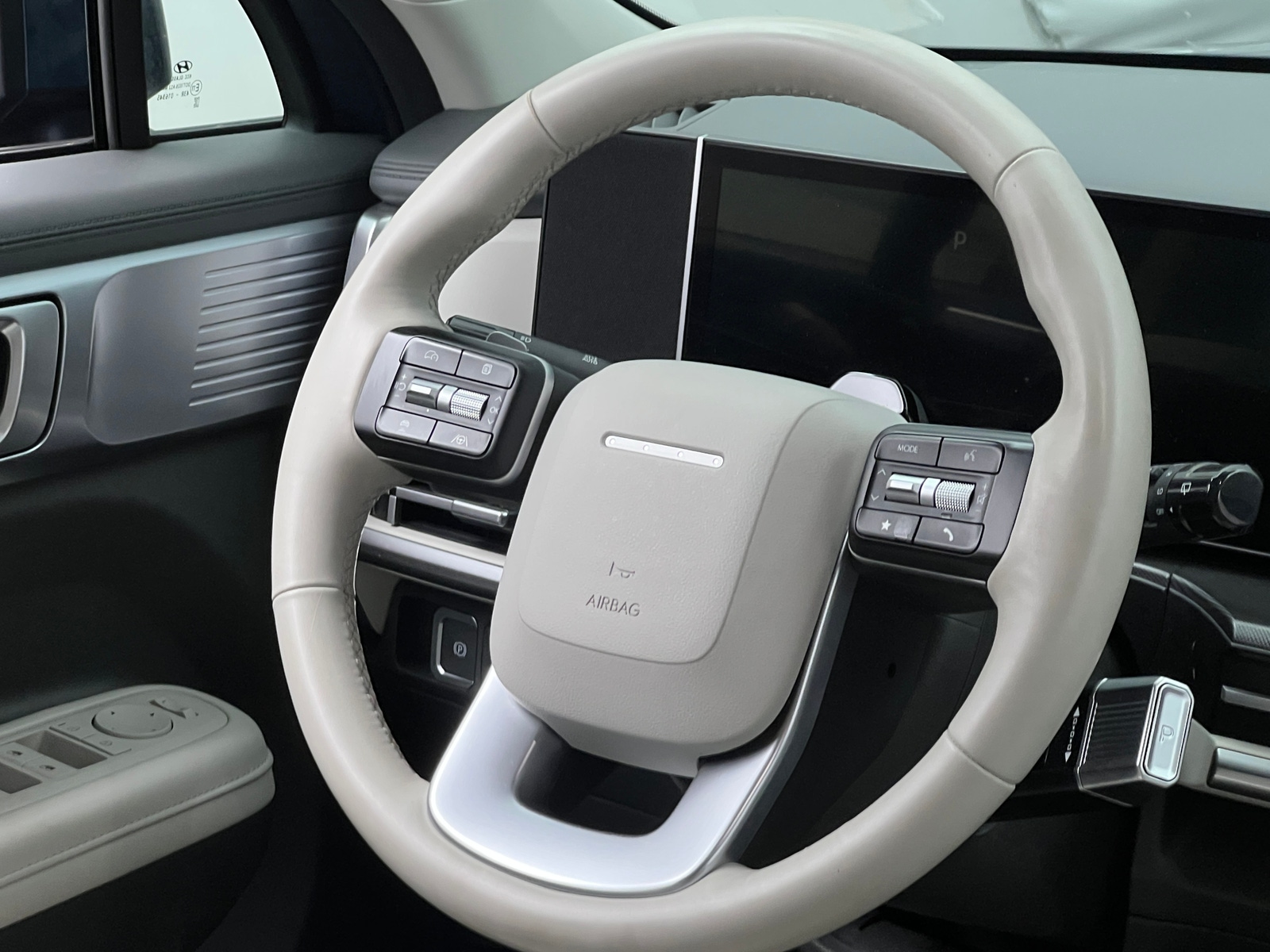Thumbnail: 2025 Hyundai Santa Fe - 4