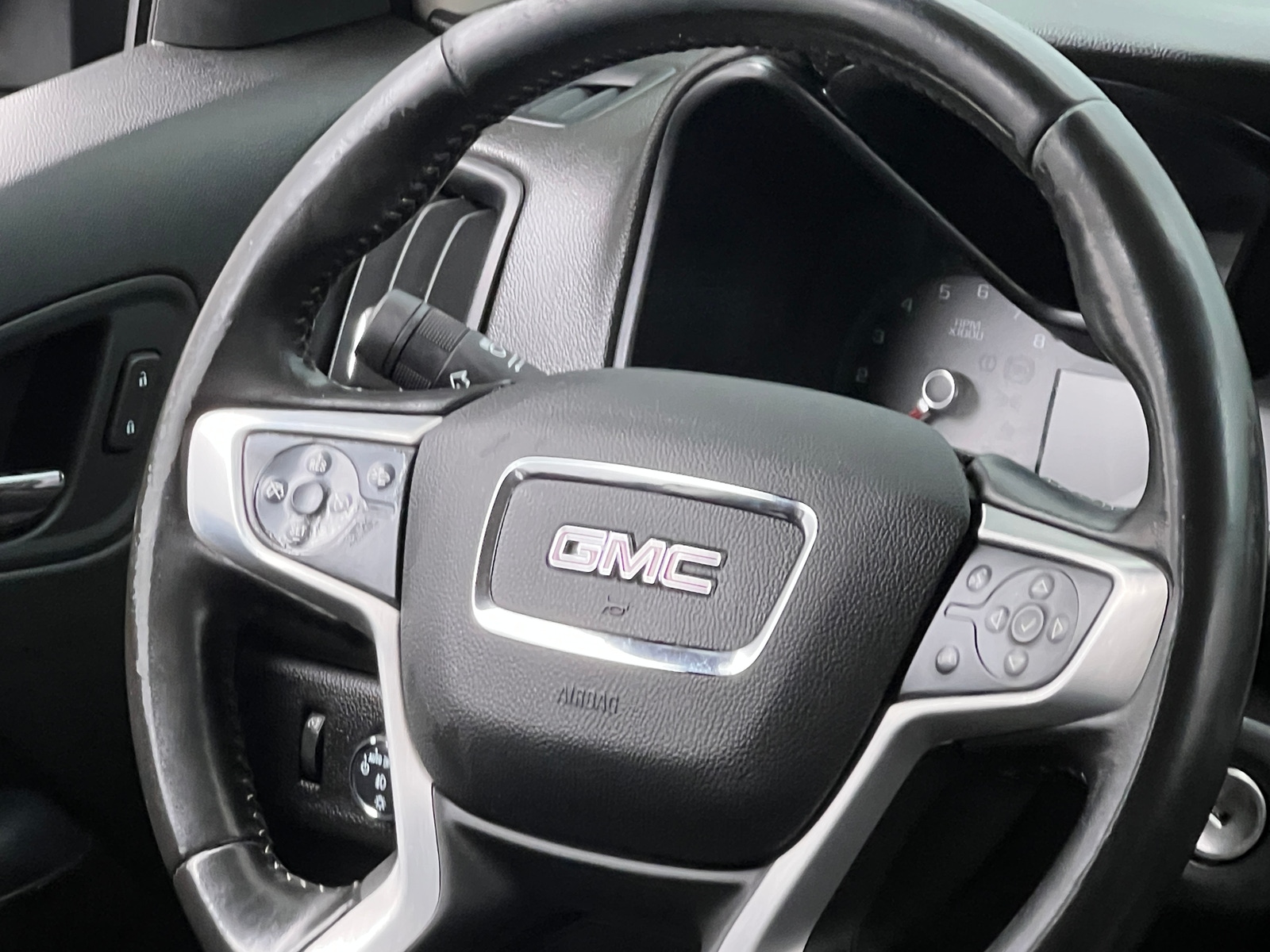 Thumbnail: 2018 GMC Canyon - 4