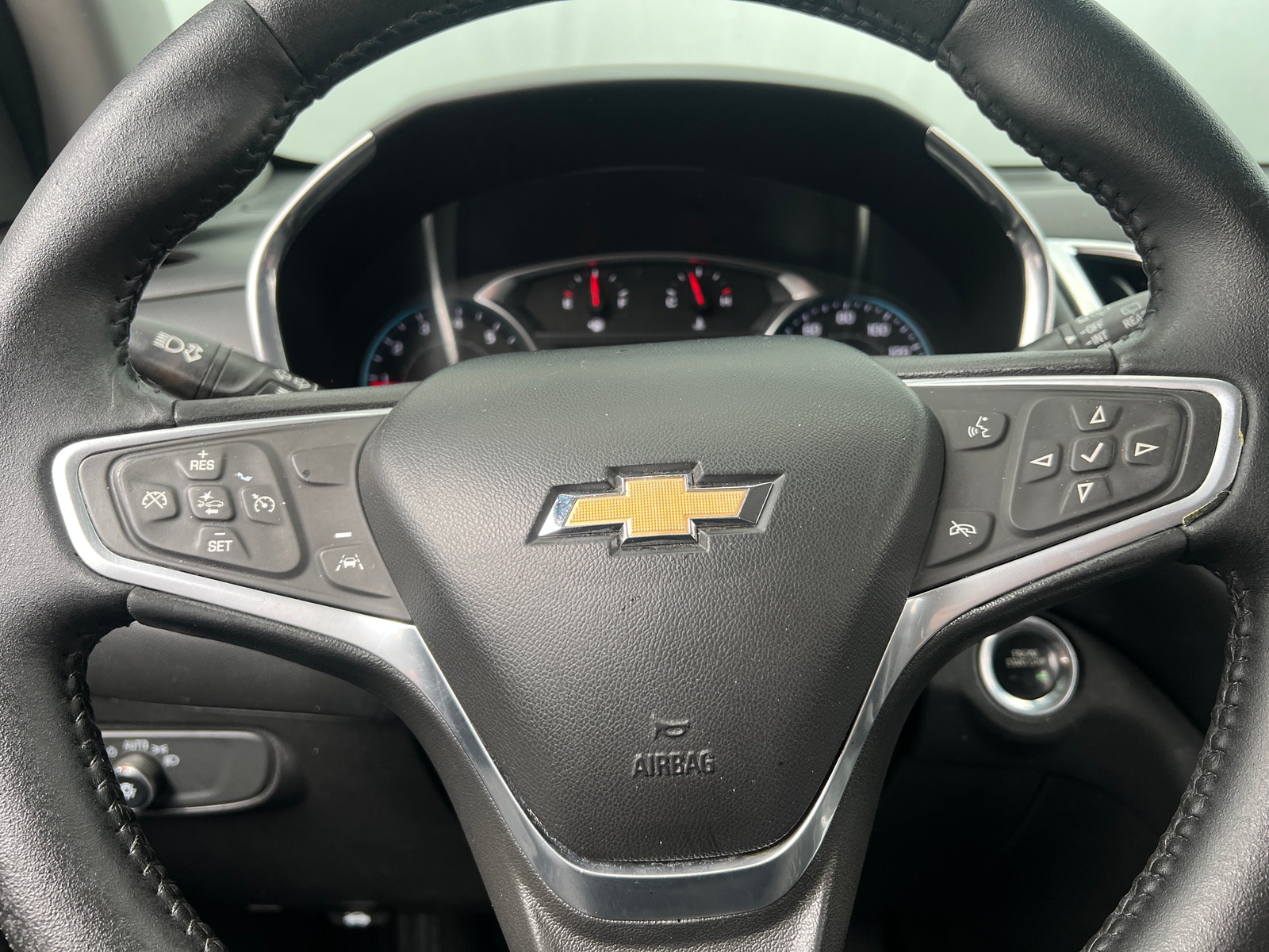 Thumbnail: 2022 Chevrolet Equinox - 5
