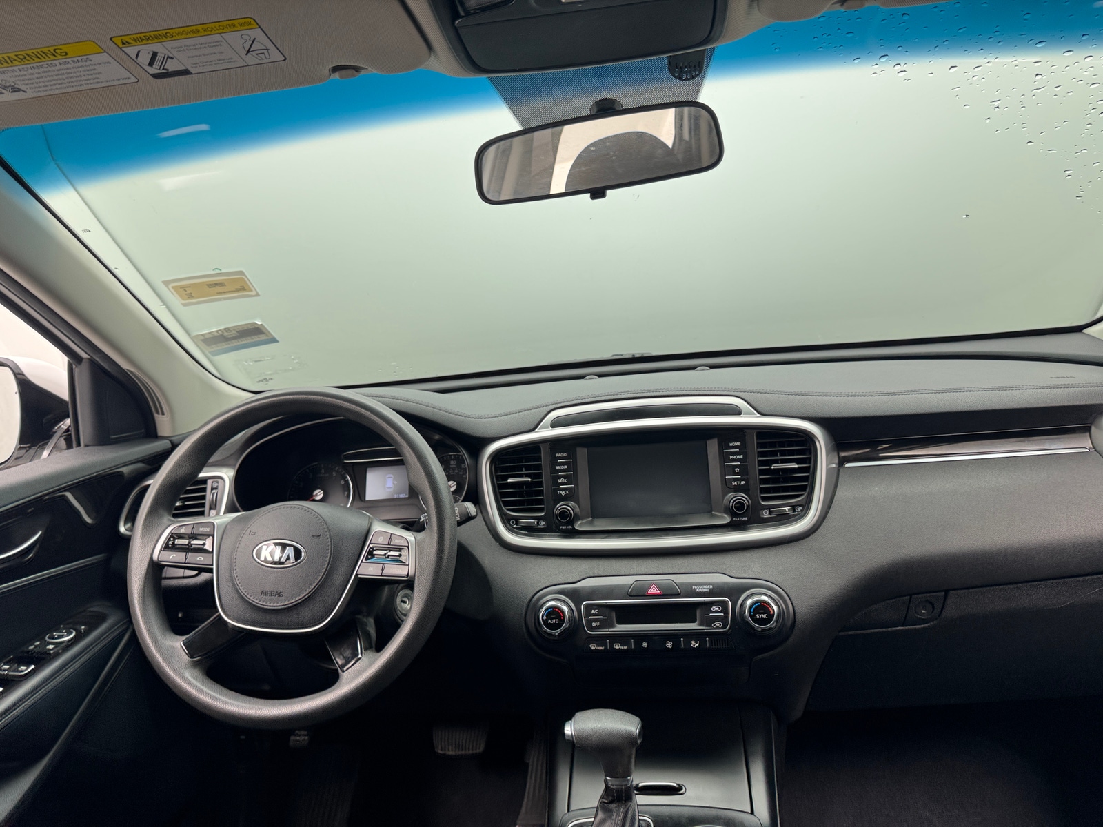 Thumbnail: 2019 Kia Sorento - 3