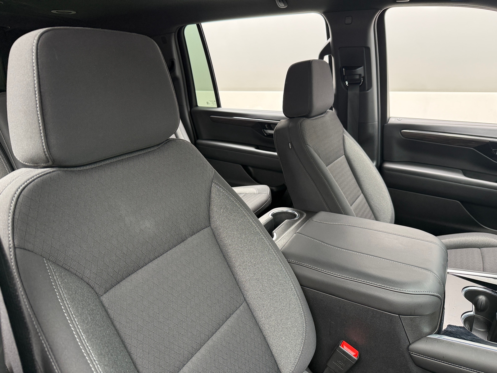 Thumbnail: 2025 Chevrolet Suburban - 2