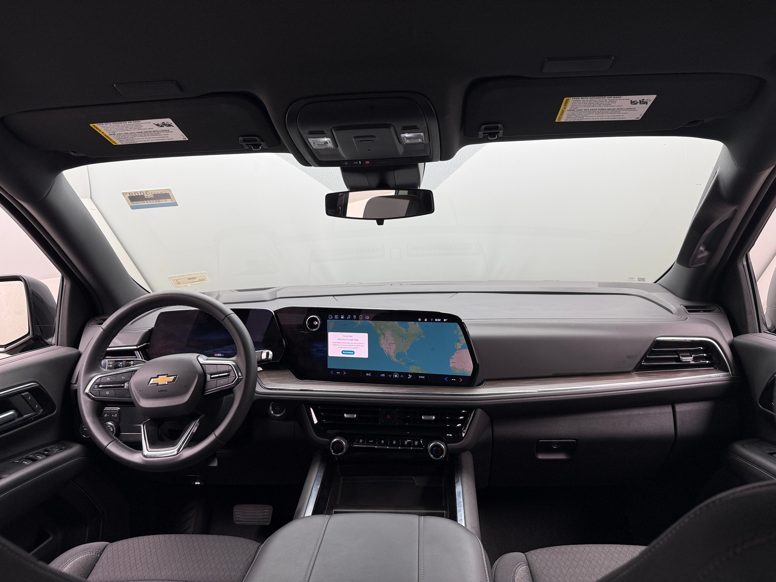 Thumbnail: 2025 Chevrolet Suburban - 3