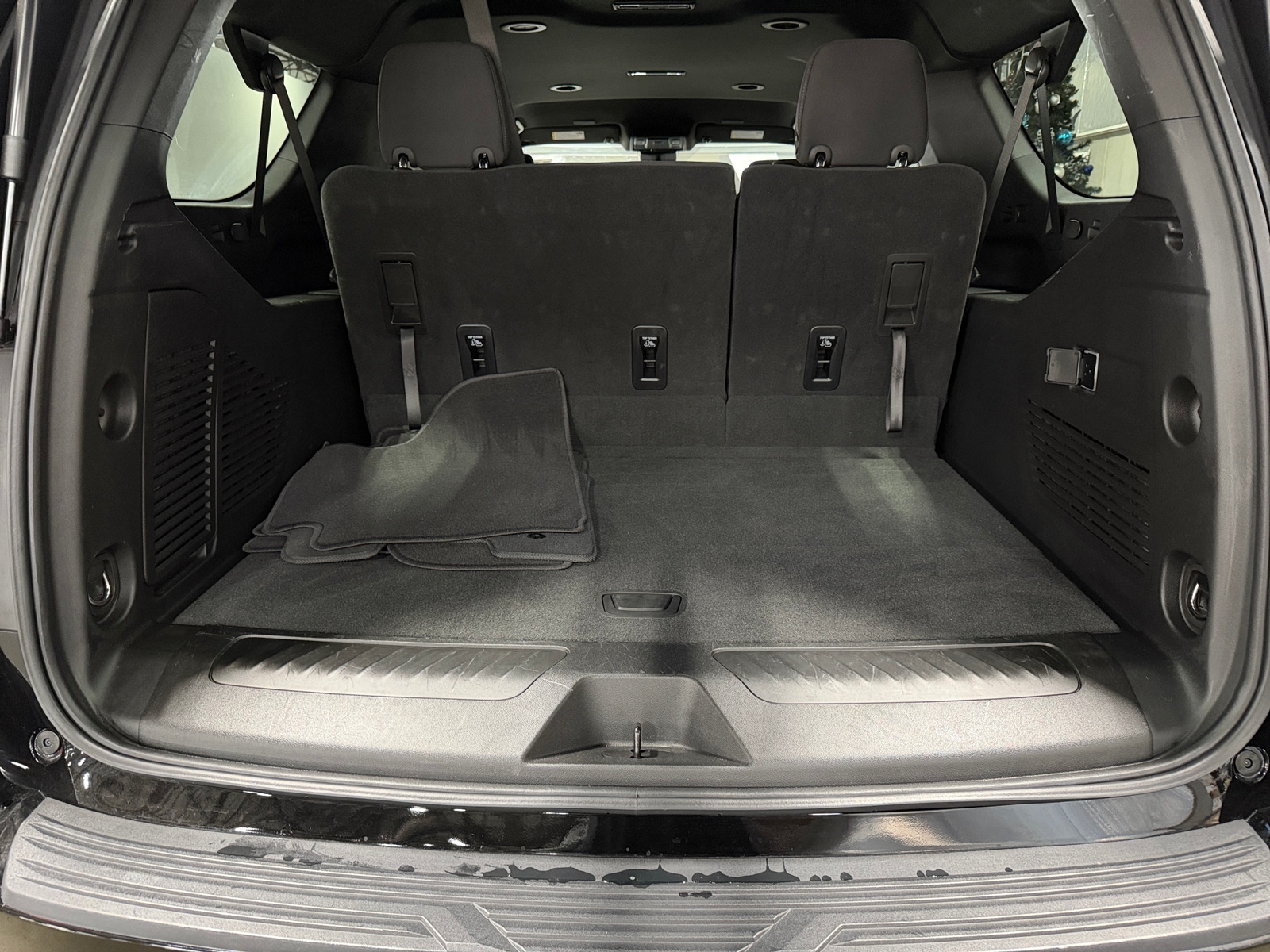 Thumbnail: 2025 Chevrolet Suburban - 7