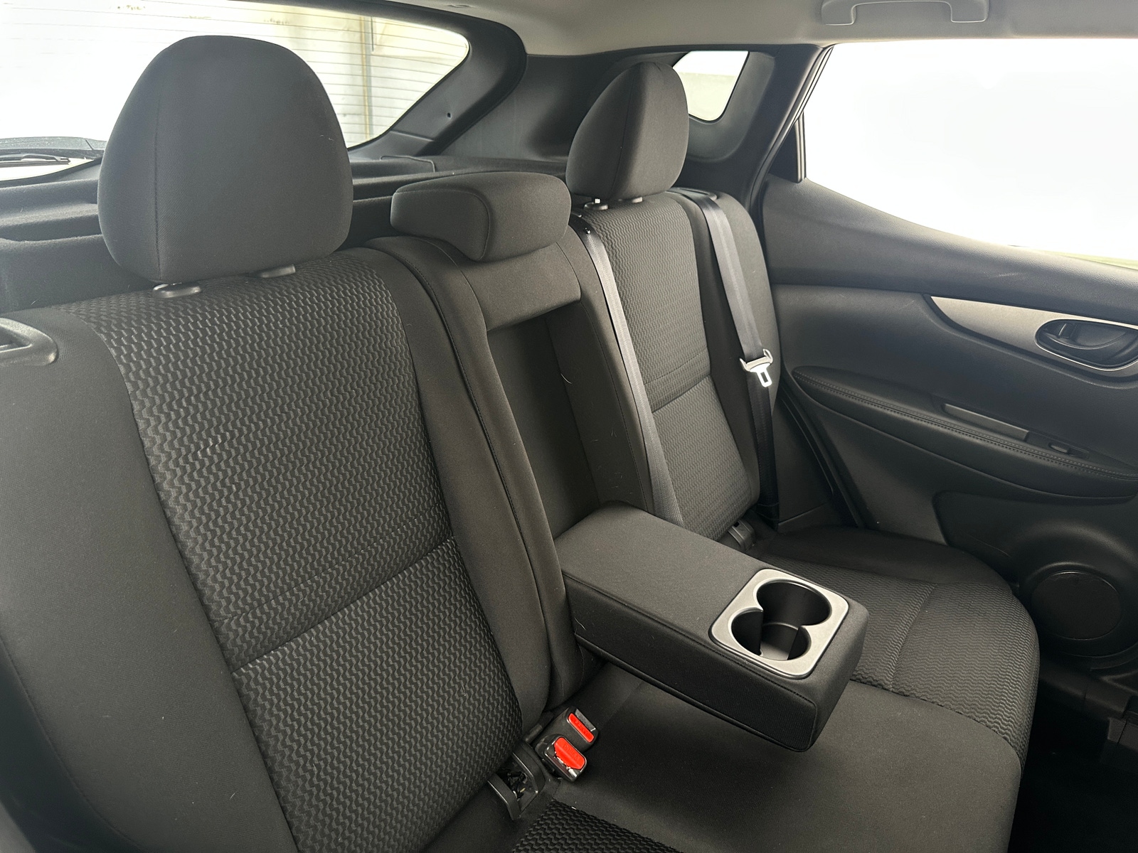 Thumbnail: 2018 Nissan Rogue Sport - 6