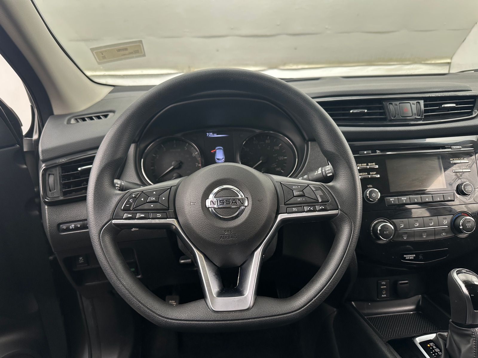 Thumbnail: 2018 Nissan Rogue Sport - 5
