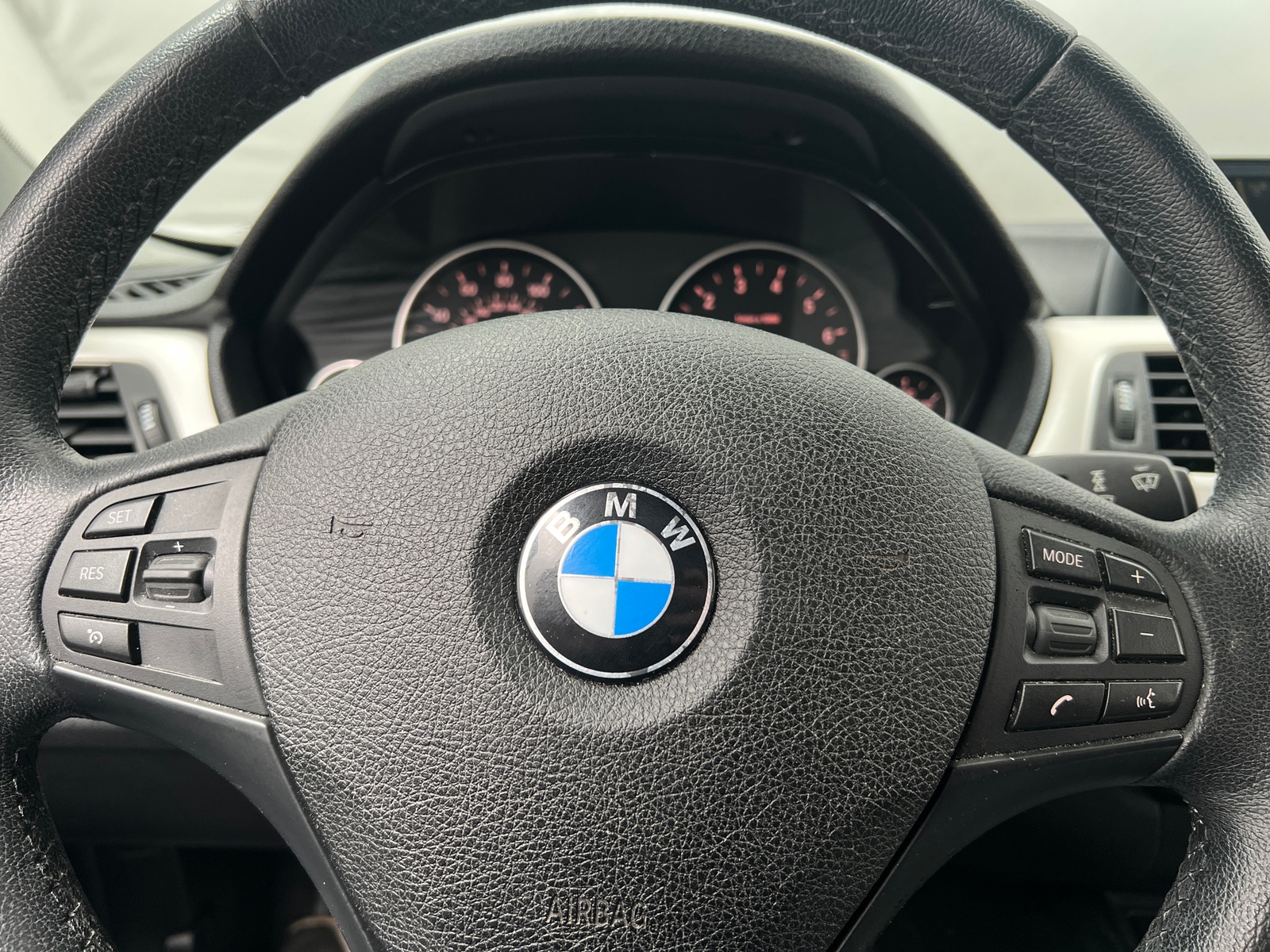 Thumbnail: 2013 BMW 3 Series - 4