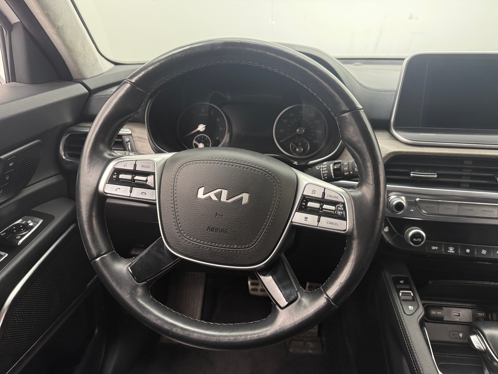 Thumbnail: 2022 Kia Telluride - 4