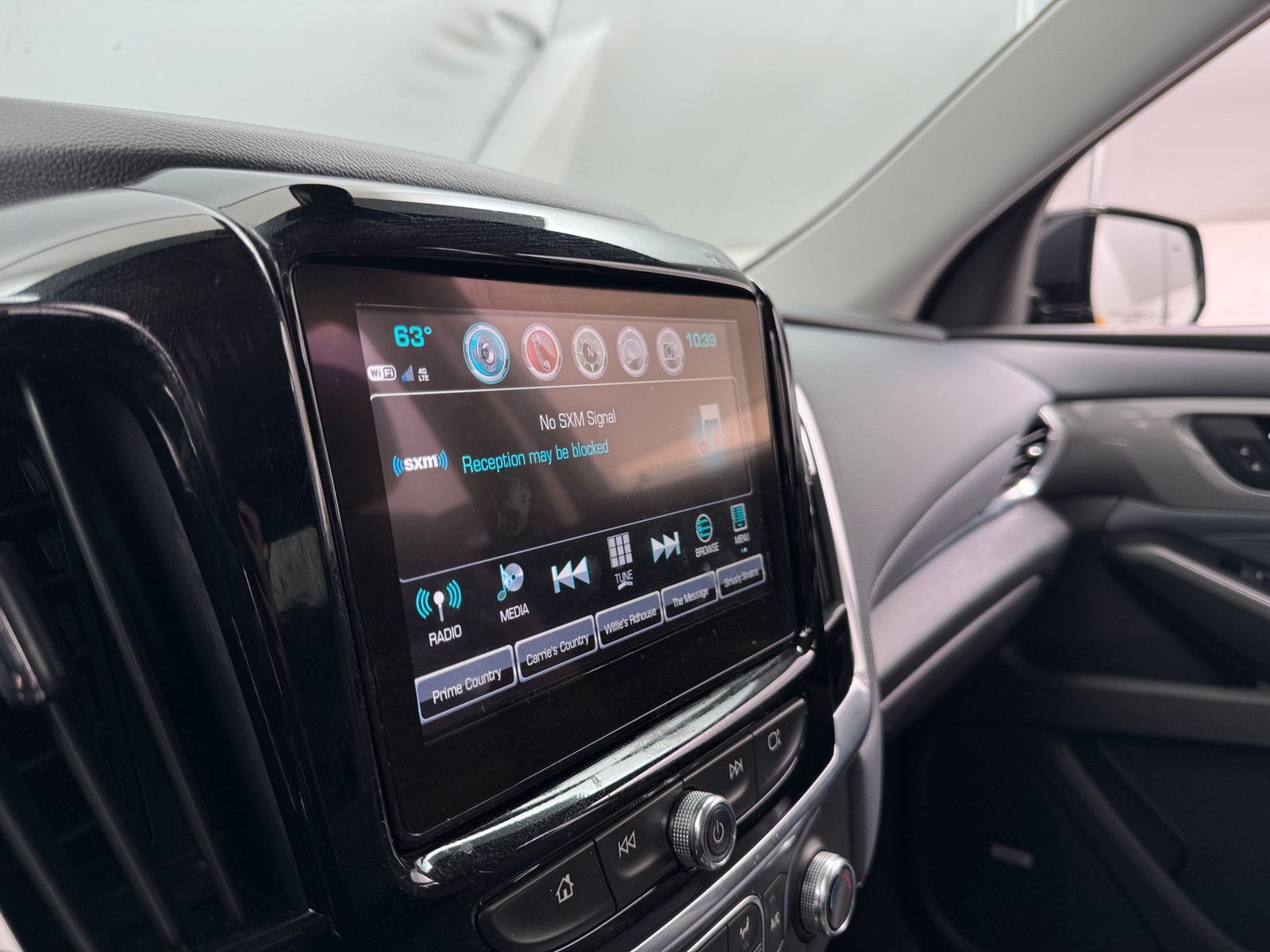 Thumbnail: 2019 Chevrolet Traverse - 3