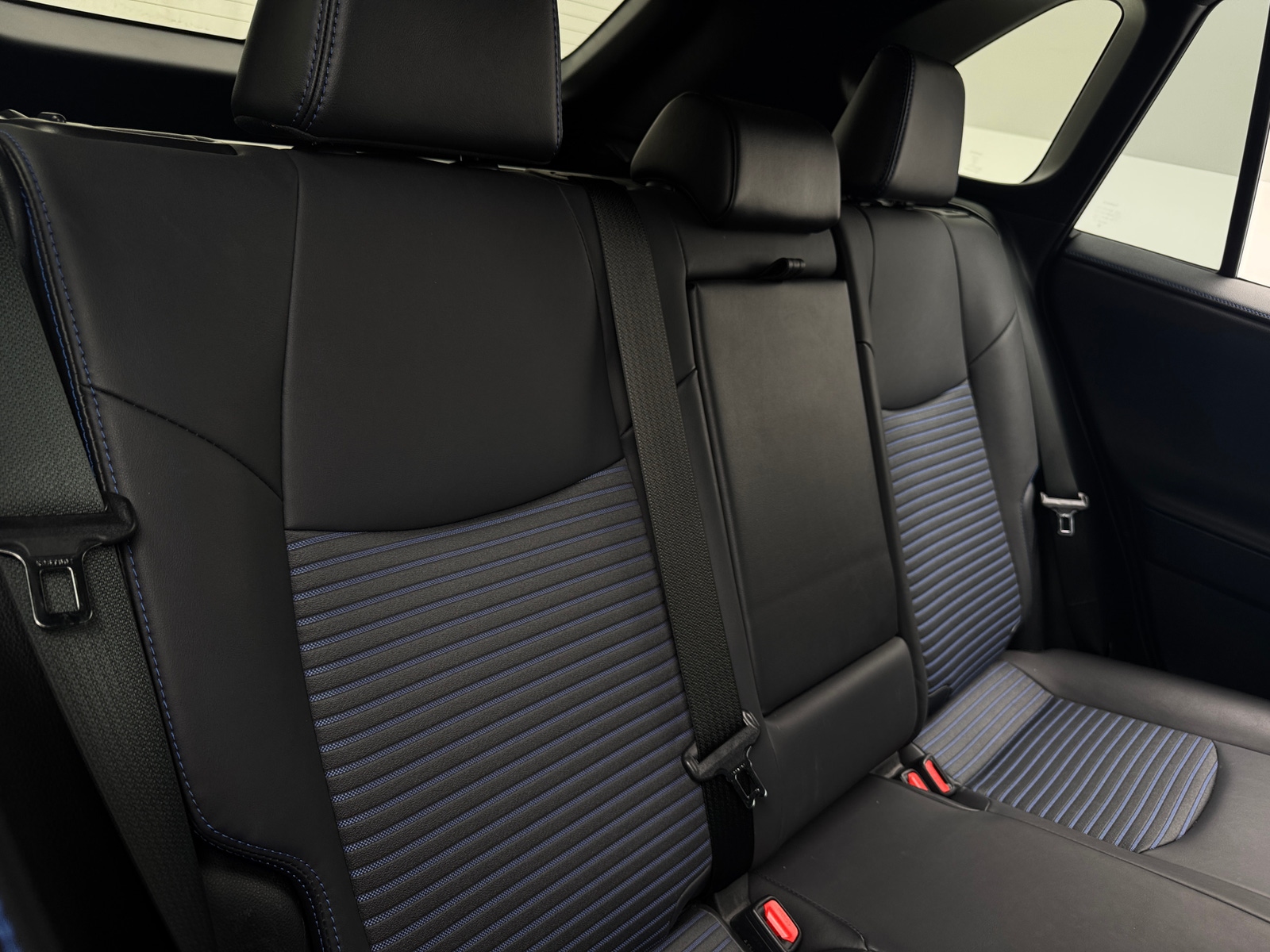 Thumbnail: 2022 Toyota RAV4 - 5