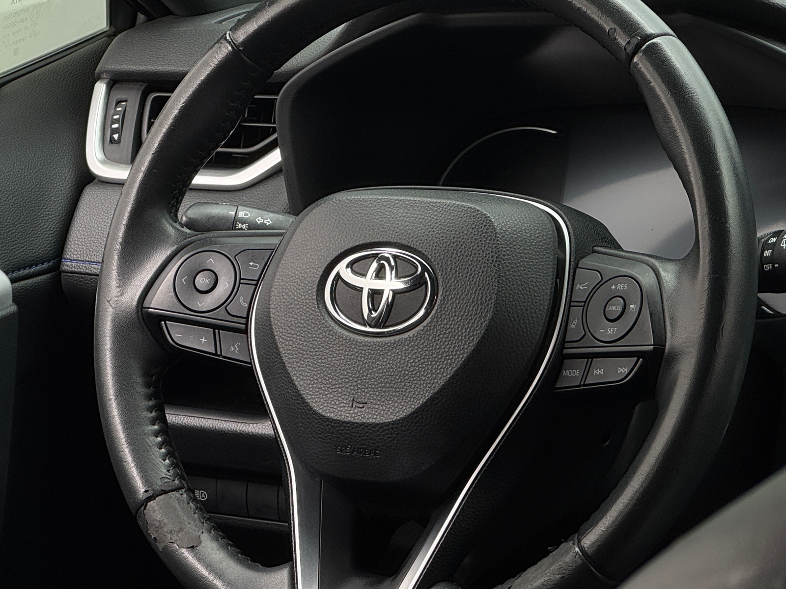 Thumbnail: 2022 Toyota RAV4 - 4