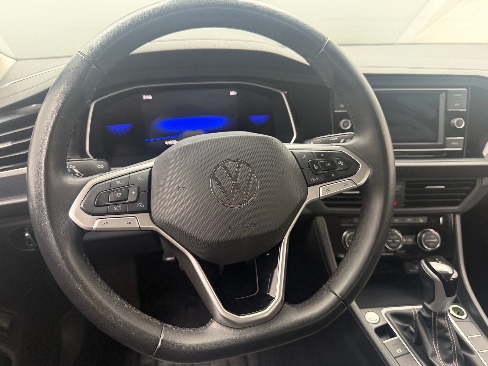 Thumbnail: 2024 Volkswagen Jetta - 4