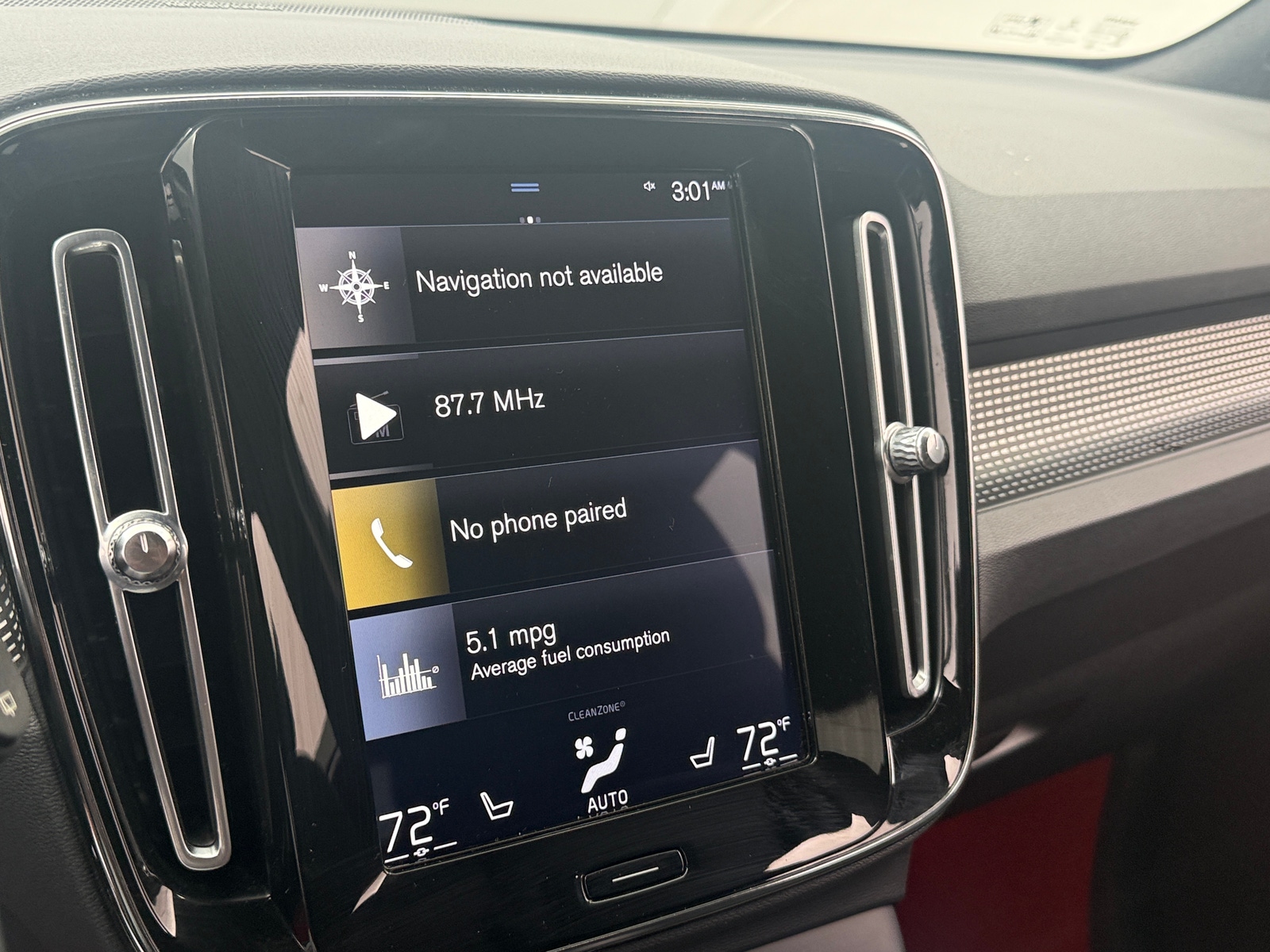 Thumbnail: 2019 Volvo XC40 - 3
