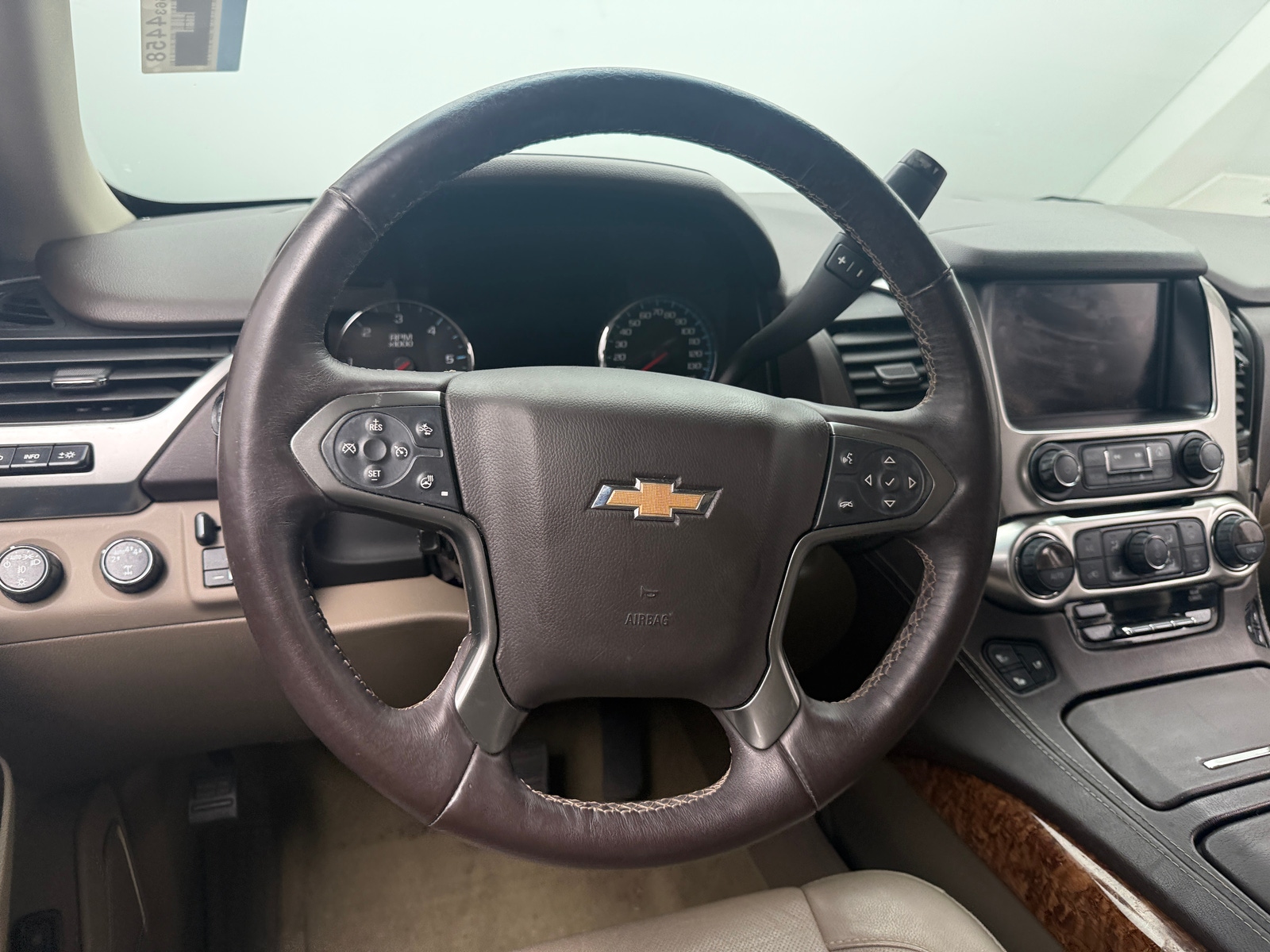 Thumbnail: 2017 Chevrolet Suburban - 4