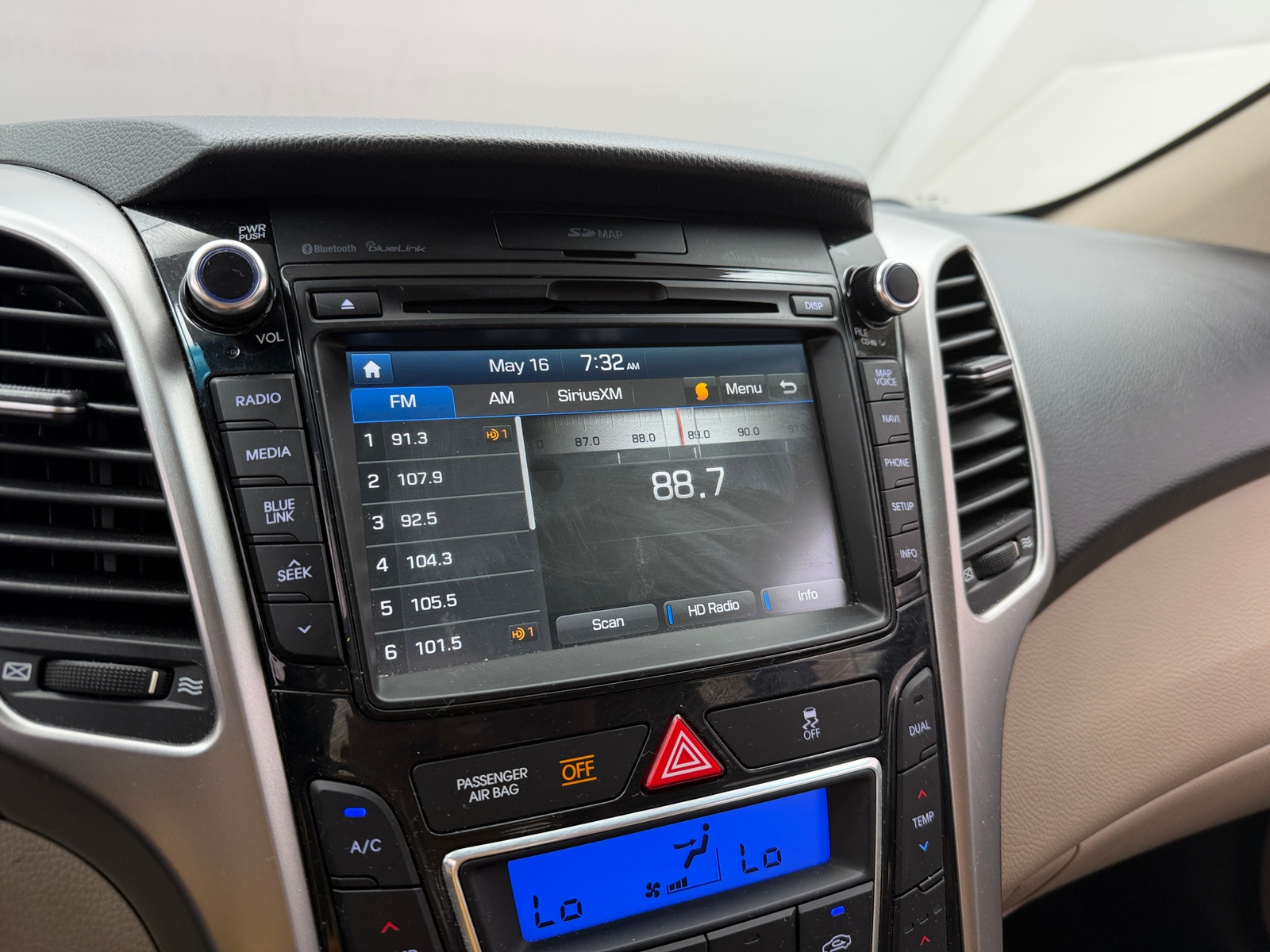 Thumbnail: 2016 Hyundai Elantra - 4