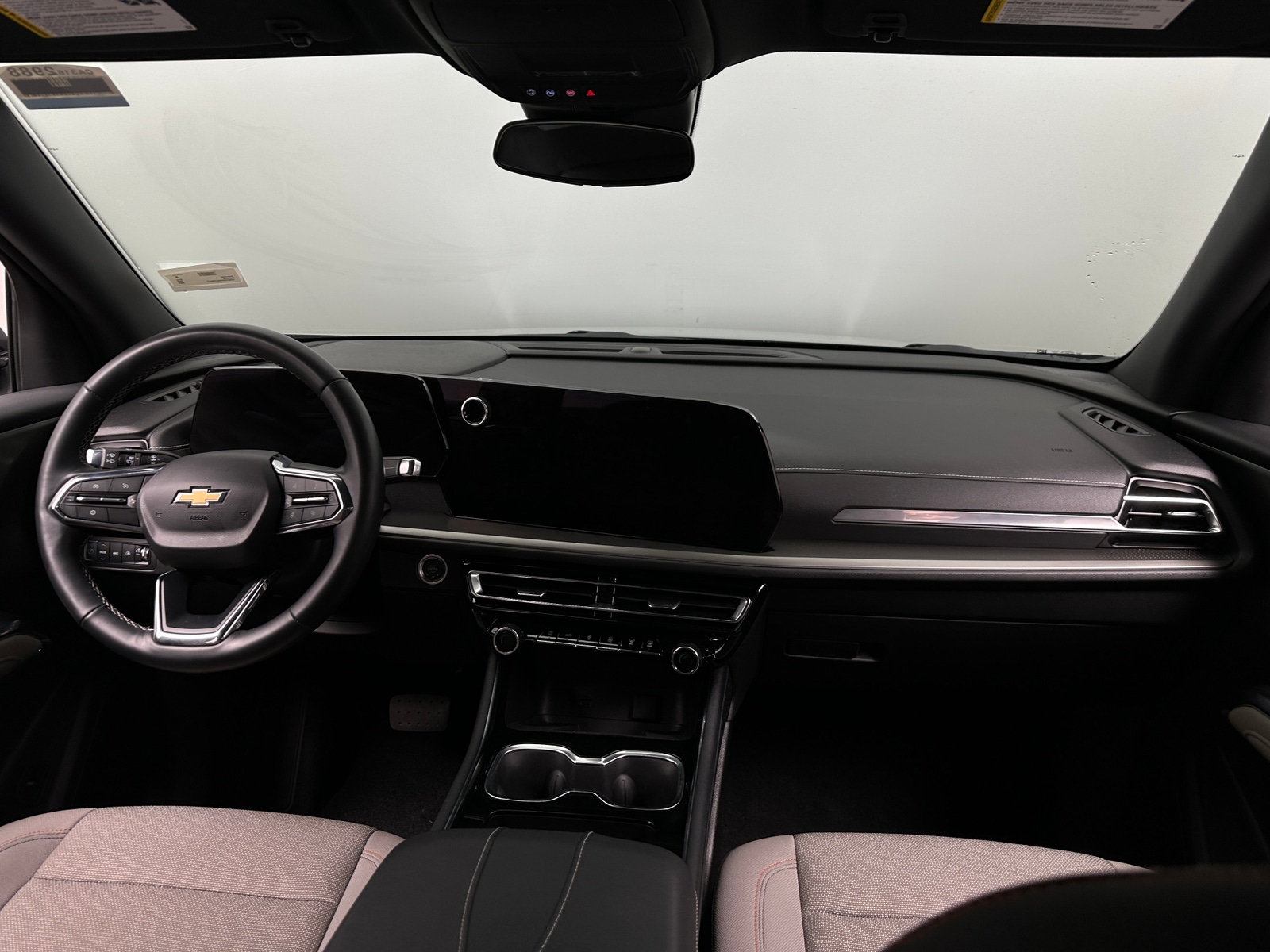 Thumbnail: 2025 Chevrolet Traverse - 3