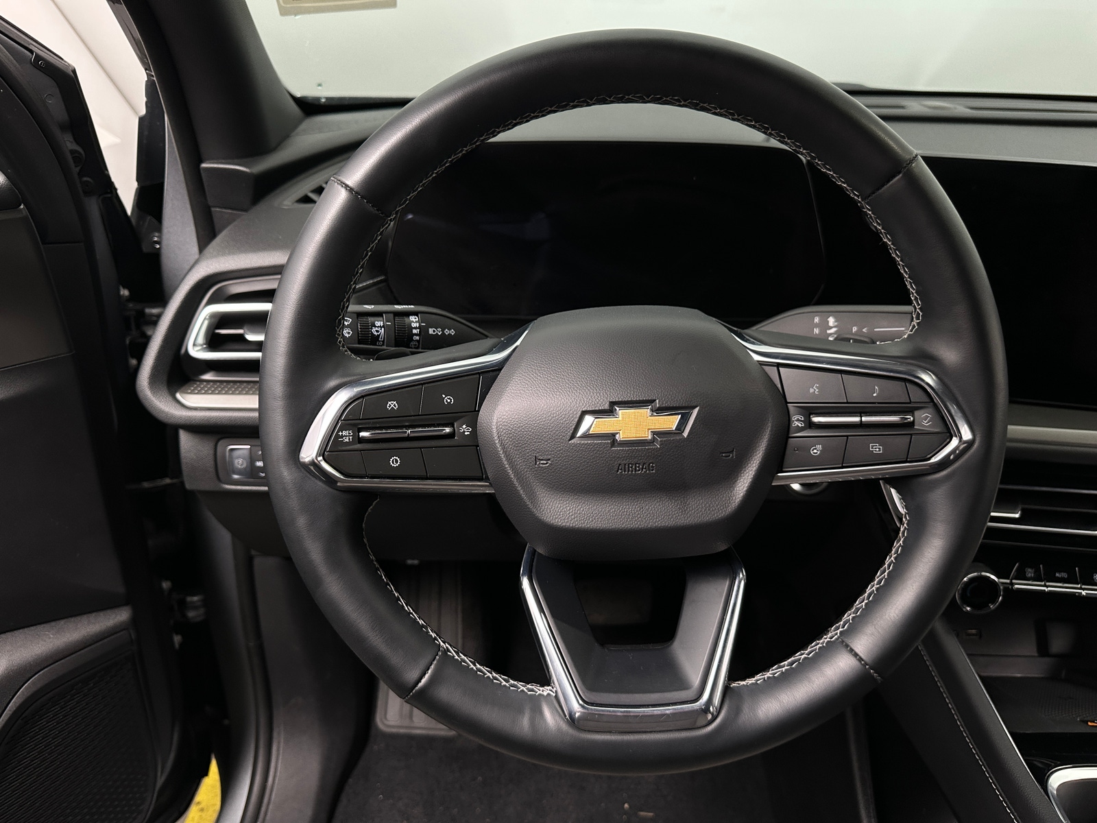 Thumbnail: 2025 Chevrolet Traverse - 5