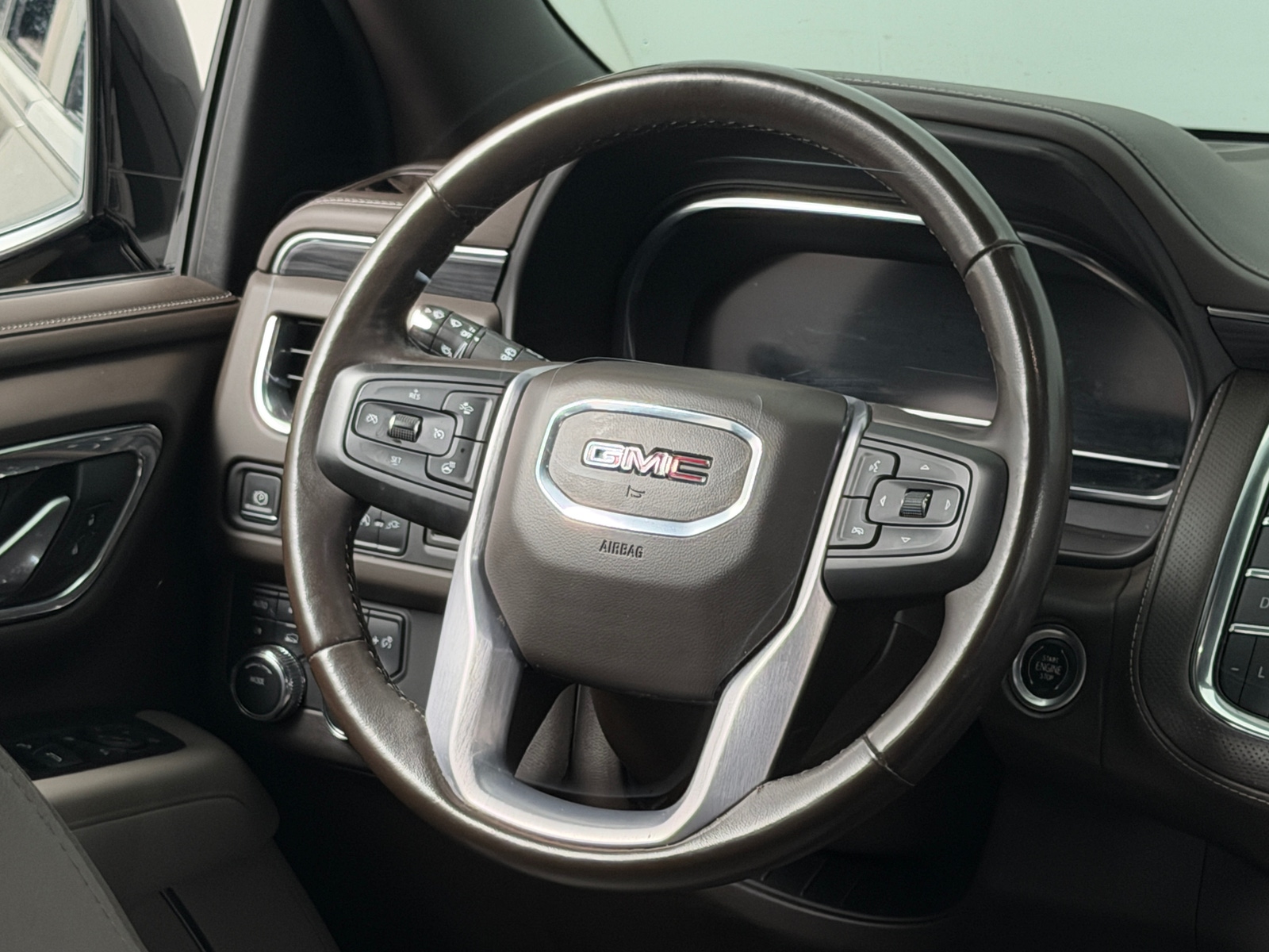 Thumbnail: 2022 GMC Yukon - 4