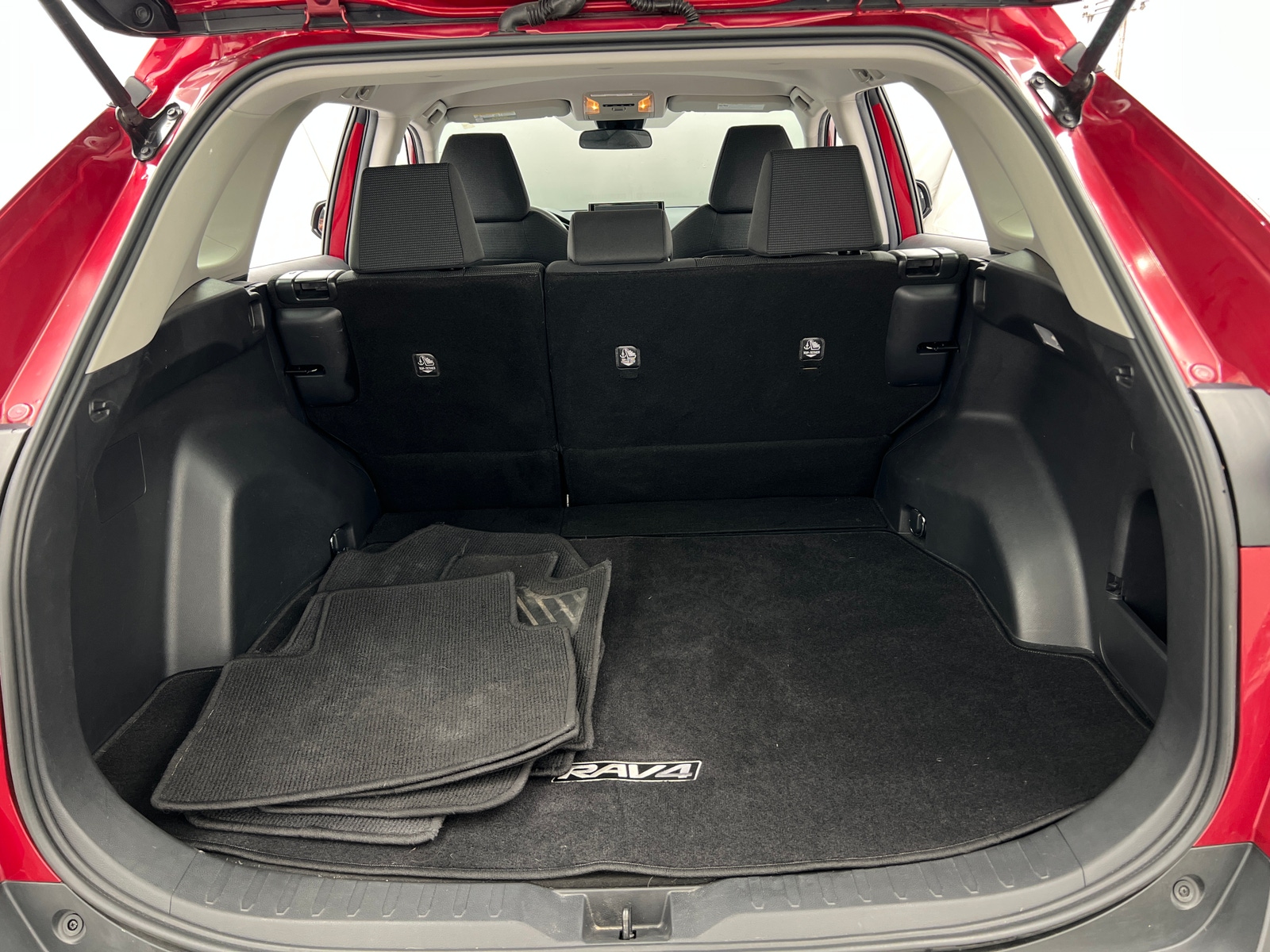 Thumbnail: 2021 Toyota RAV4 - 7