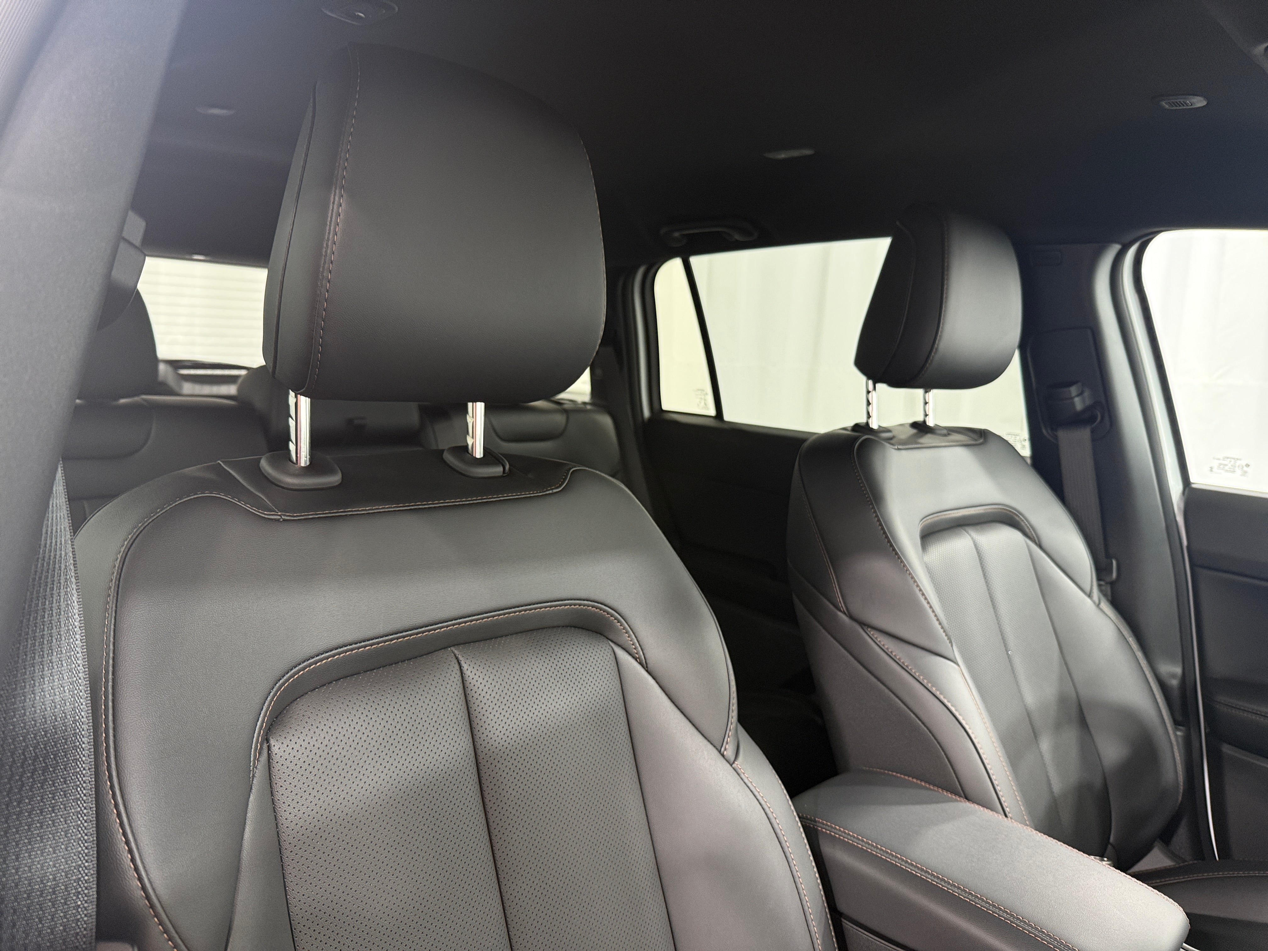 2026 Jeep Cherokee Limited HEV 4X4's photo